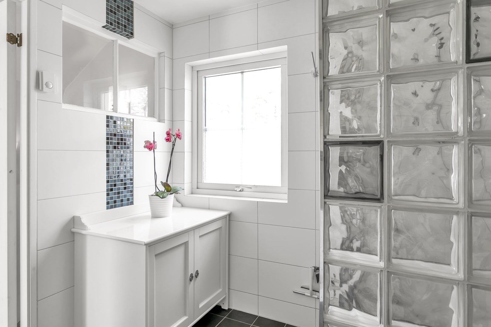 Bostadsbild från Lyssnavägen 6, Såld i Graneberg, Uppsala