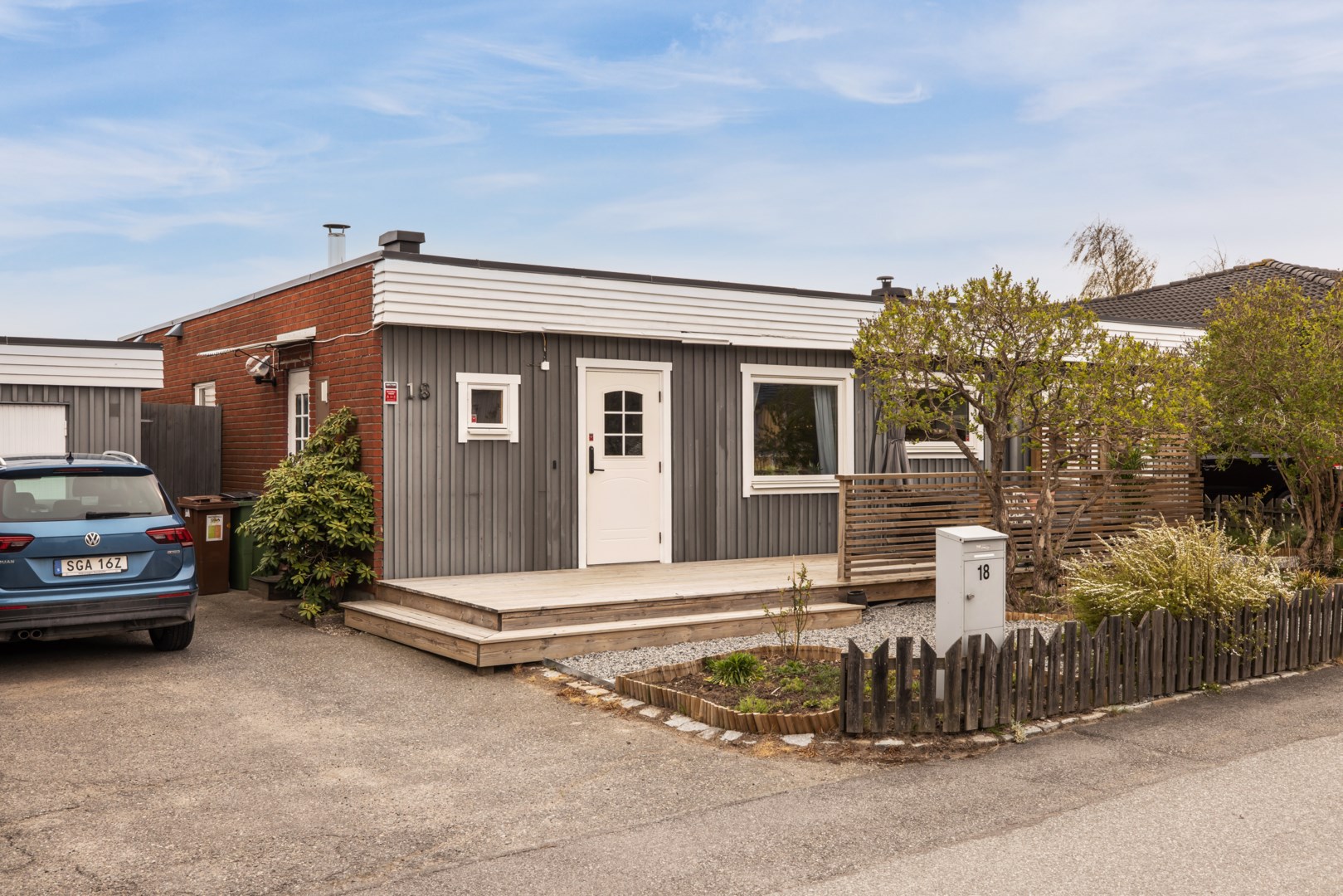 Bostadsbild från Ängsövägen 18, Såld i Krokhöjden, Nacka