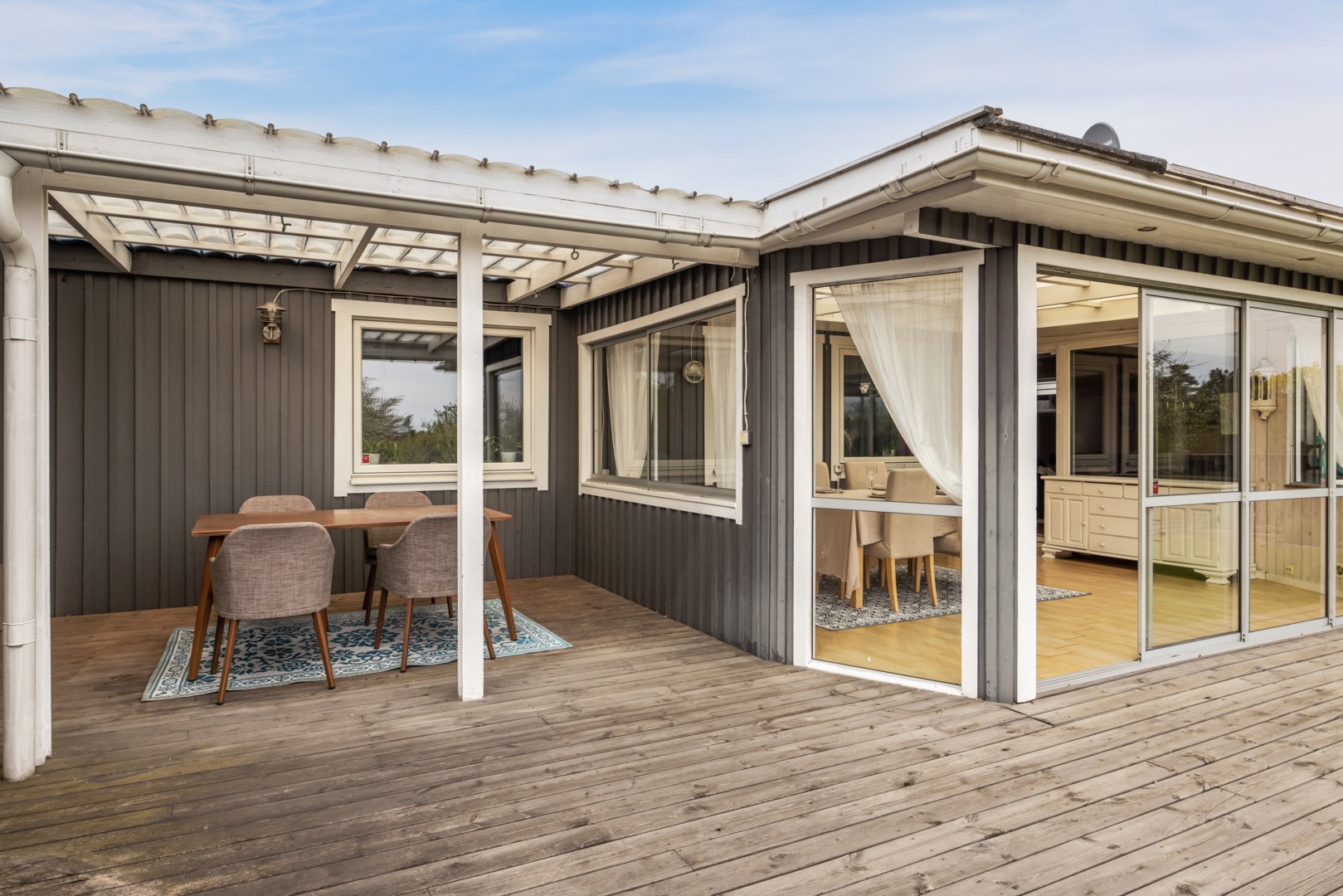 Bostadsbild från Ängsövägen 18, Såld i Krokhöjden, Nacka