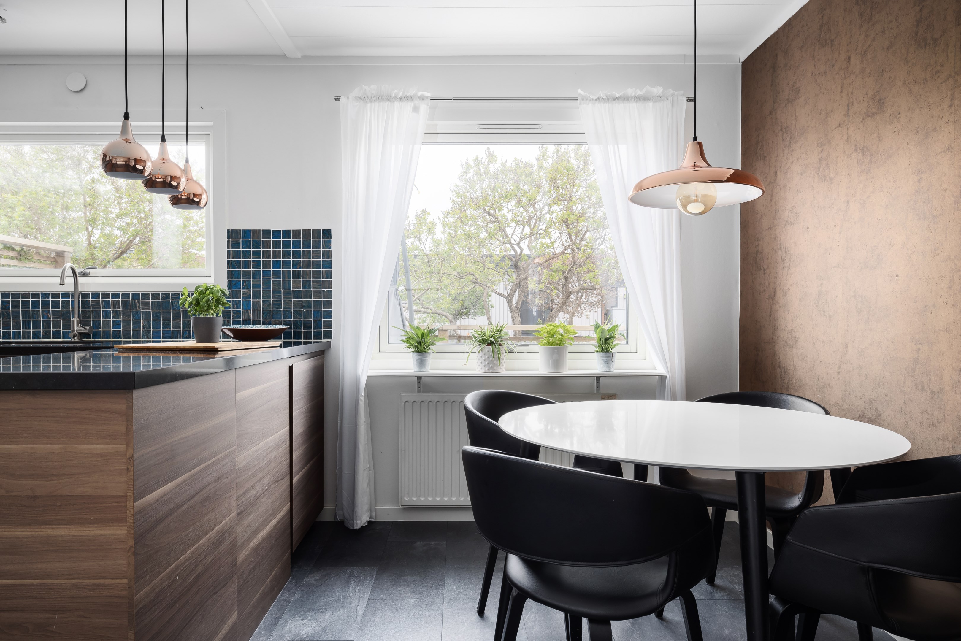 Bostadsbild från Ängsövägen 18, Såld i Krokhöjden, Nacka