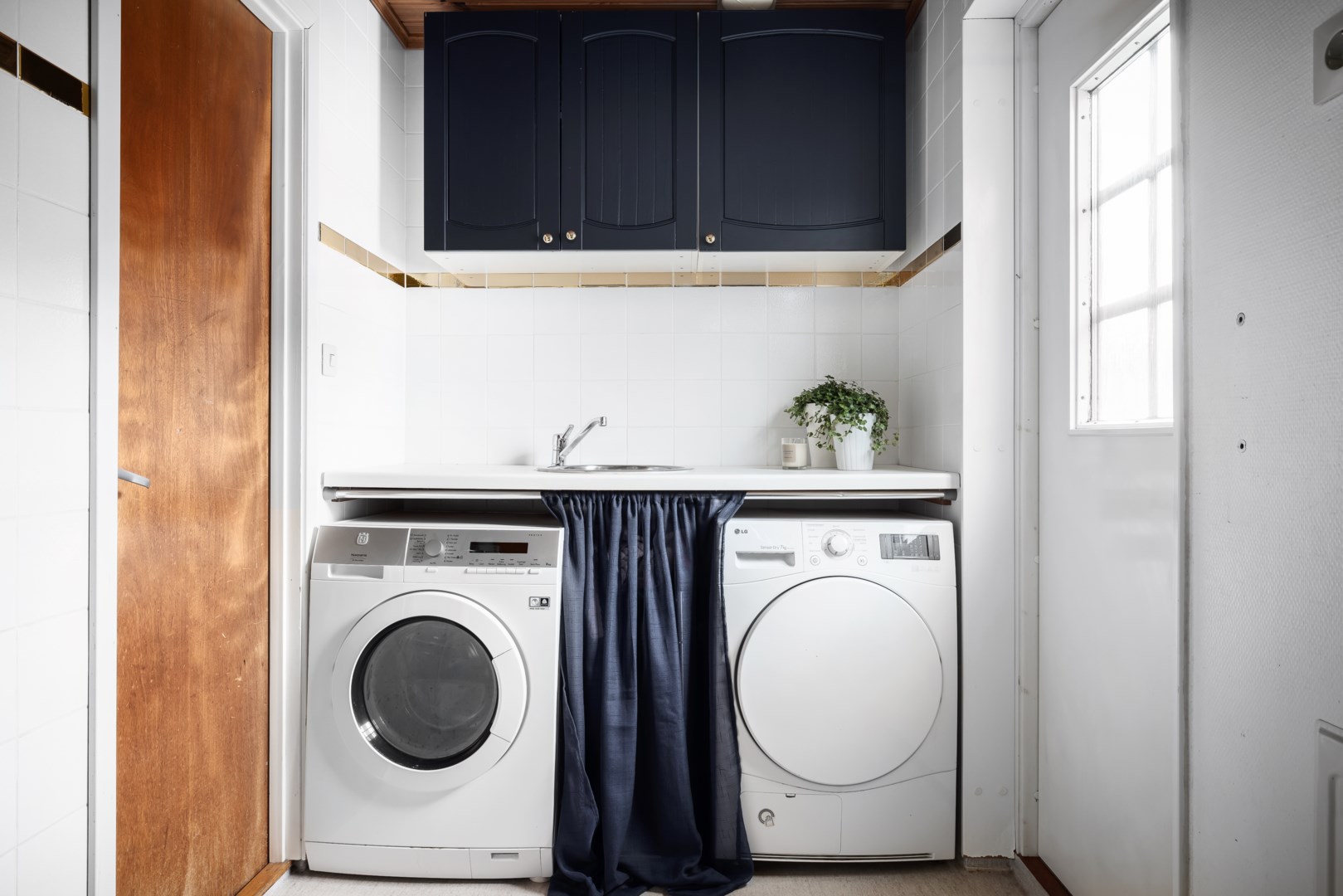 Bostadsbild från Ängsövägen 18, Såld i Krokhöjden, Nacka