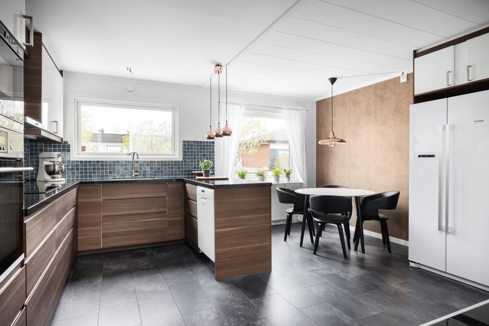 Bostadsbild från Ängsövägen 18, Såld i Krokhöjden, Nacka