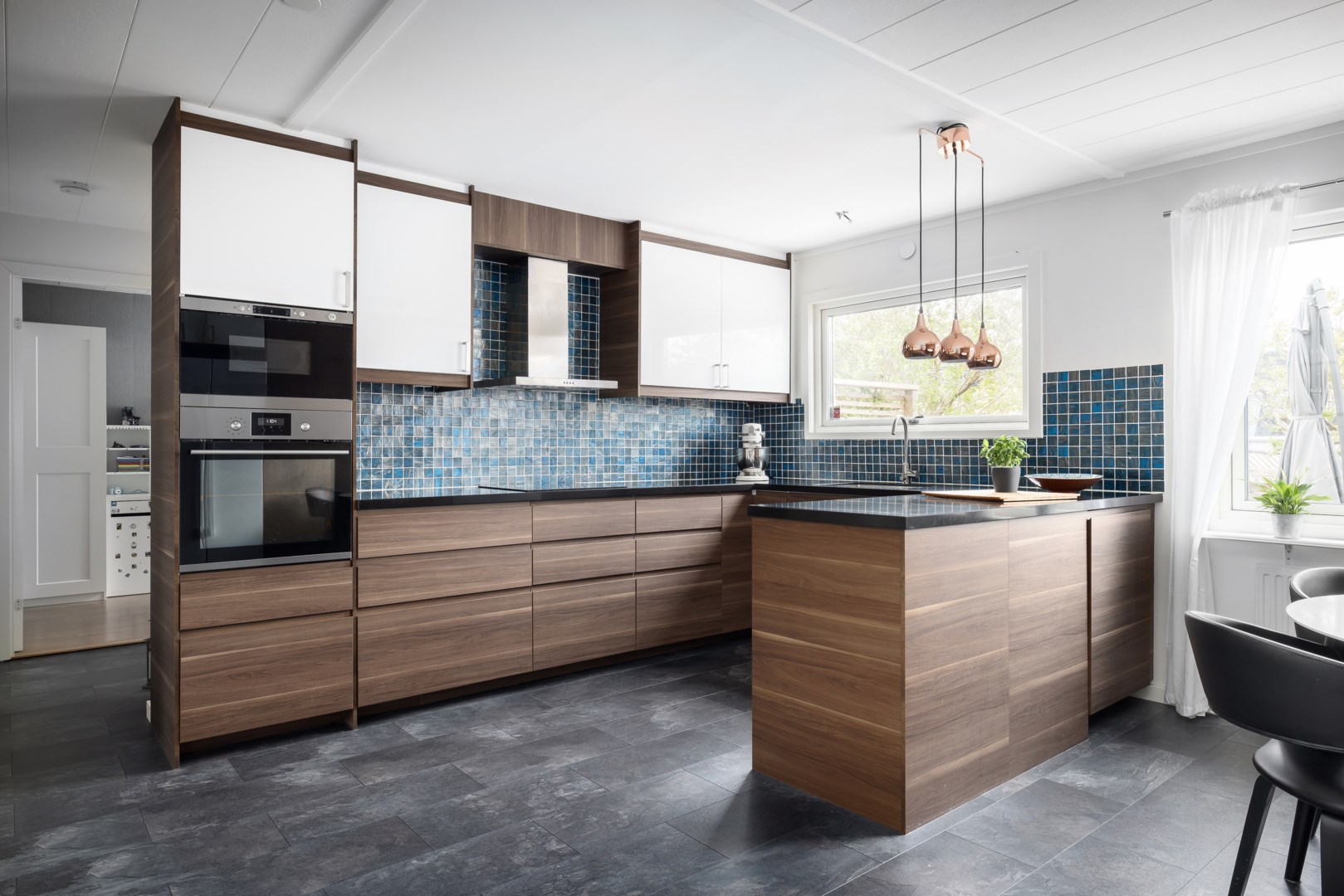 Bostadsbild från Ängsövägen 18, Såld i Krokhöjden, Nacka