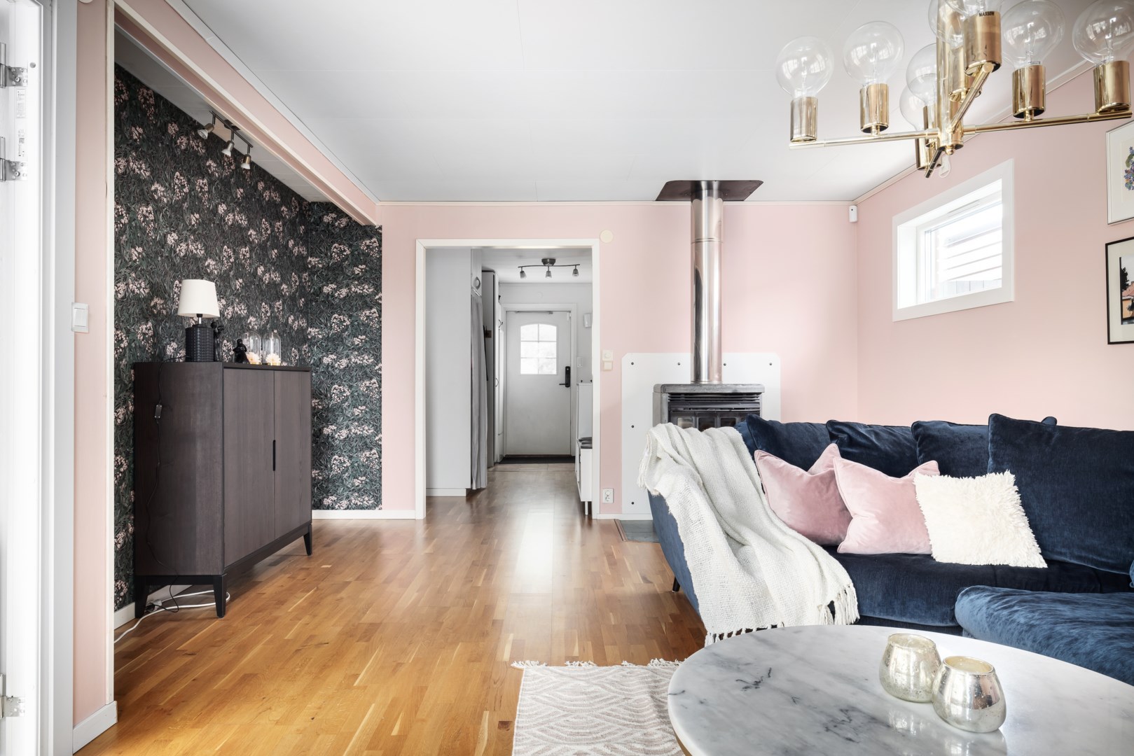 Bostadsbild från Ängsövägen 18, Såld i Krokhöjden, Nacka