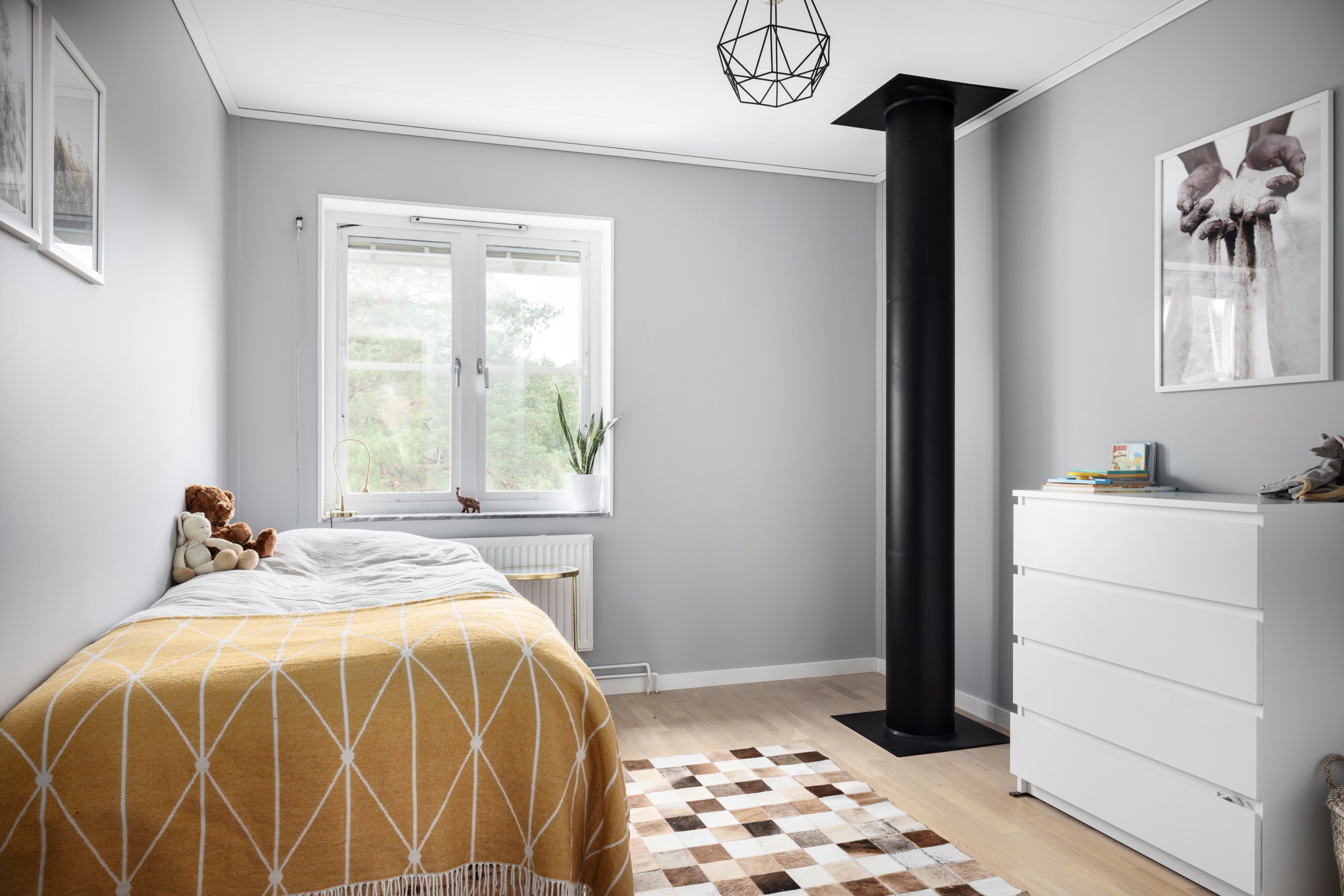 Bostadsbild från Nötskrikevägen 44, Såld i Ösbydalen, Värmdö