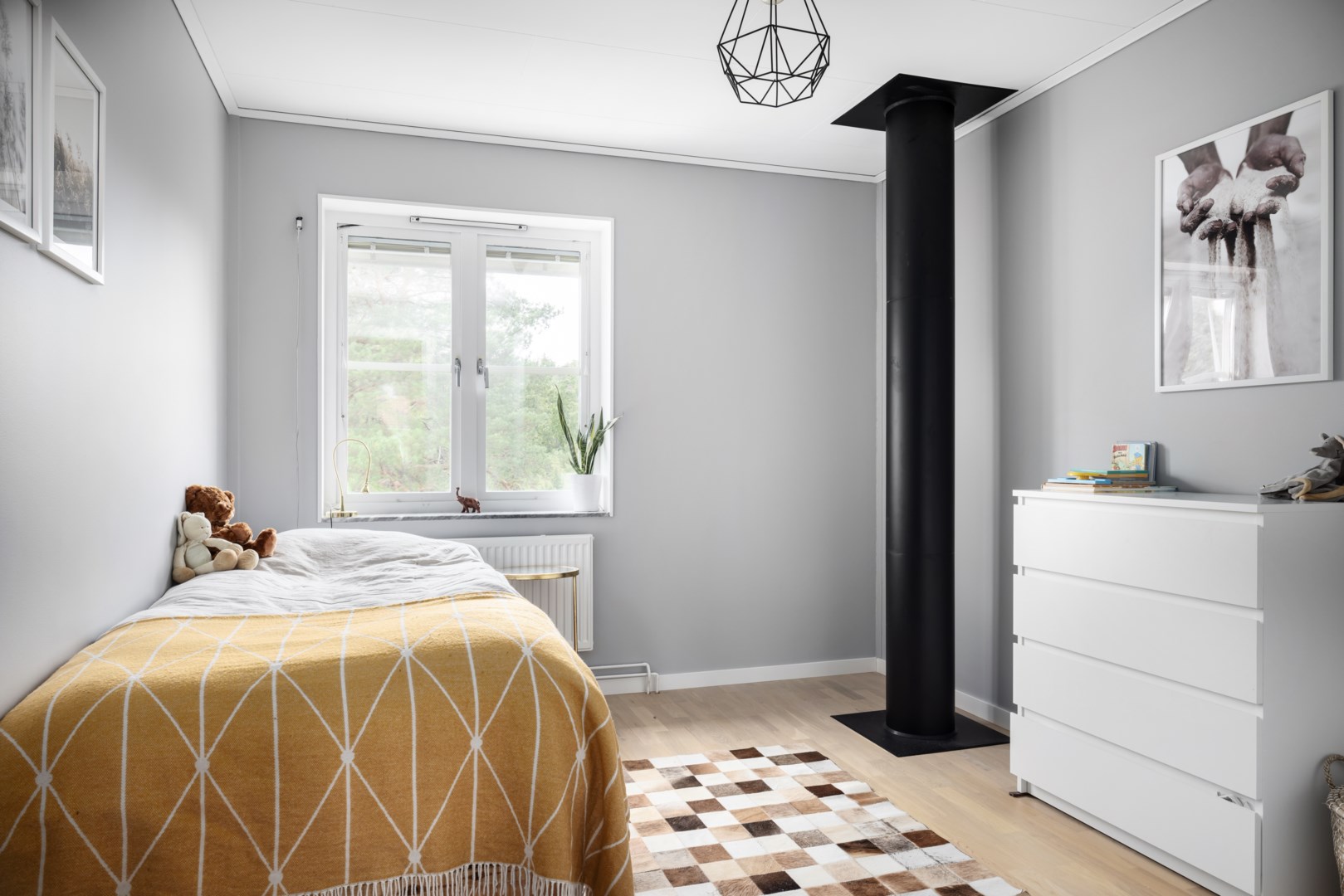 Bostadsbild från Nötskrikevägen 44, Såld i Ösbydalen, Värmdö