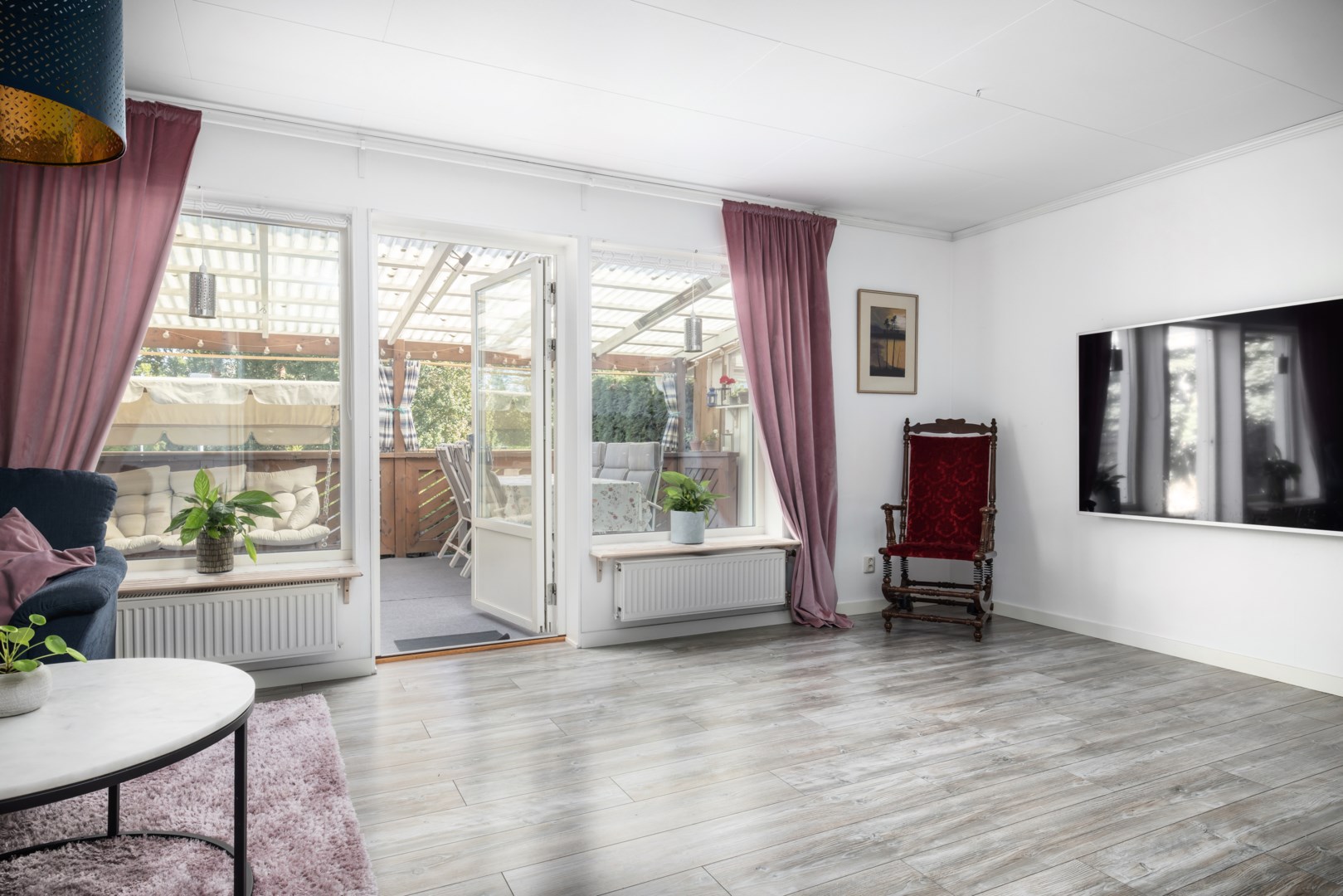 Bostadsbild från Entitevägen 1, Såld i Ösbydalen, Värmdö