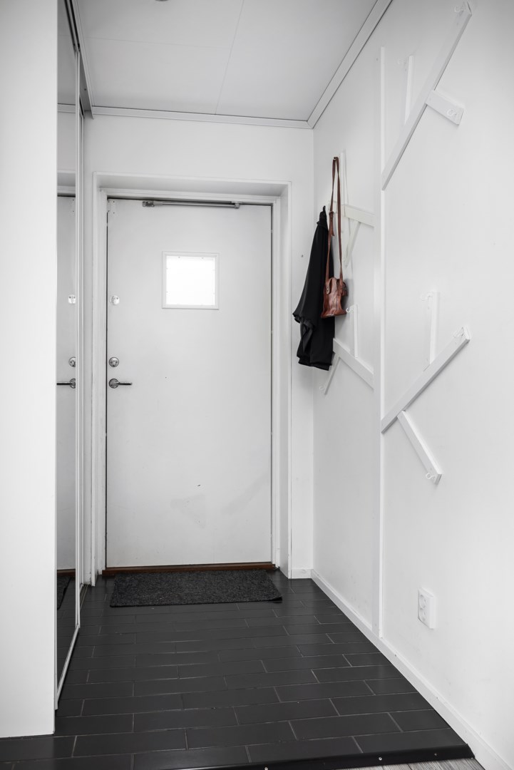 Bostadsbild från Entitevägen 1, Såld i Ösbydalen, Värmdö