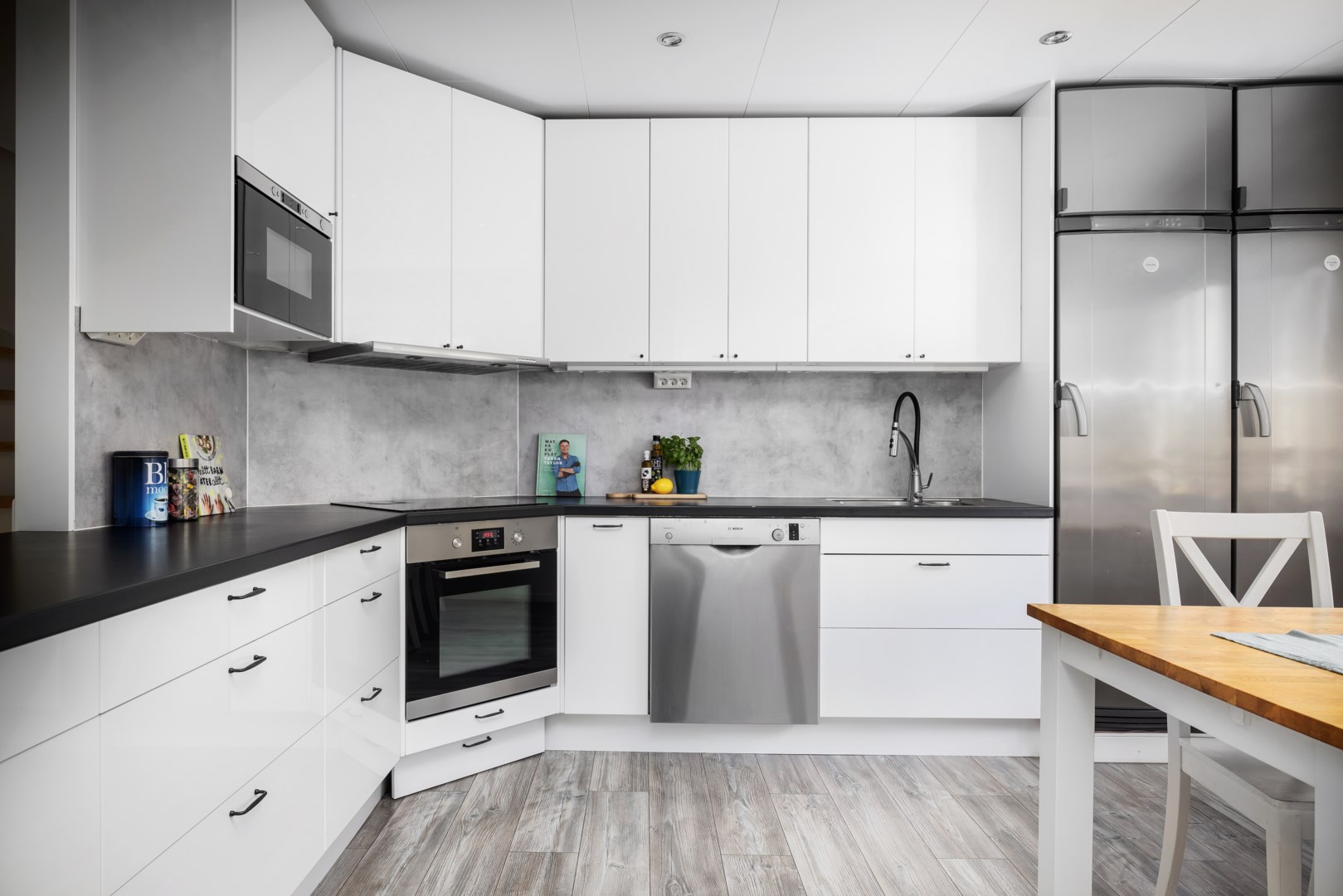 Bostadsbild från Entitevägen 1, Såld i Ösbydalen, Värmdö