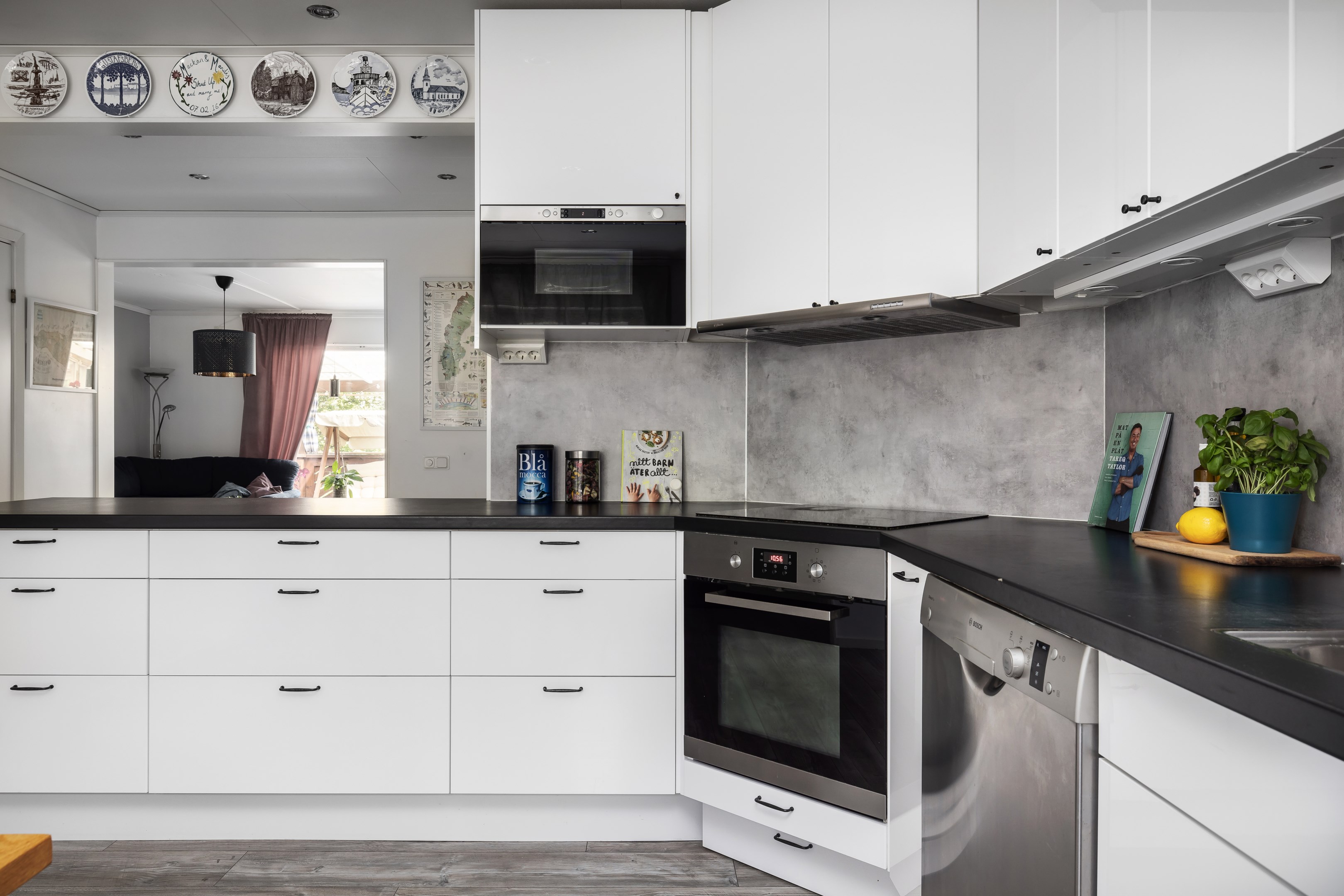 Bostadsbild från Entitevägen 1, Såld i Ösbydalen, Värmdö