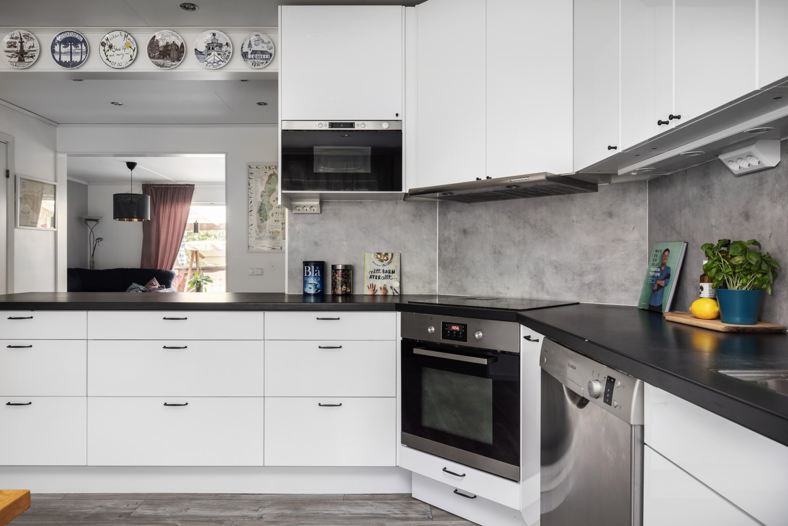 Bostadsbild från Entitevägen 1, Såld i Ösbydalen, Värmdö