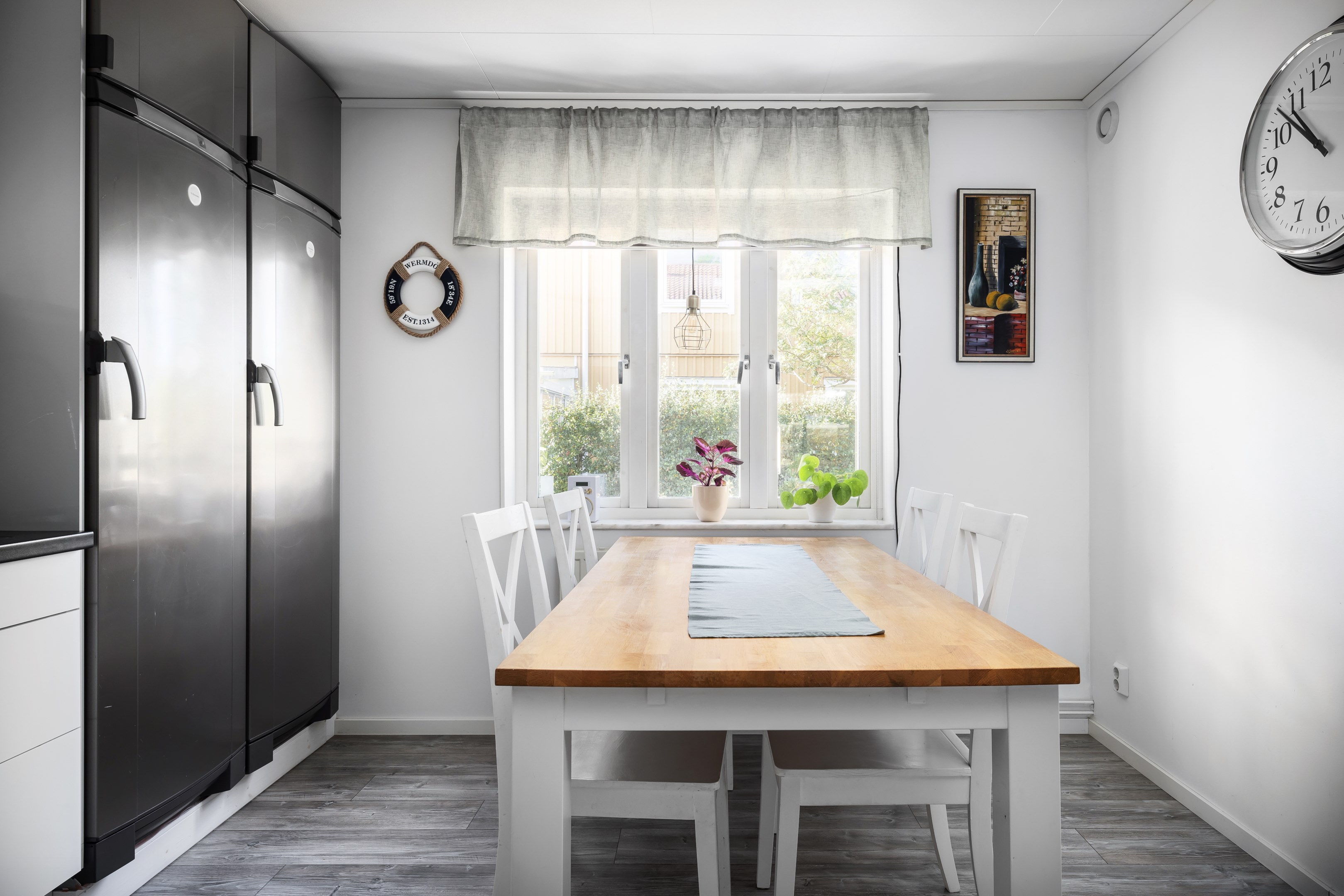 Bostadsbild från Entitevägen 1, Såld i Ösbydalen, Värmdö