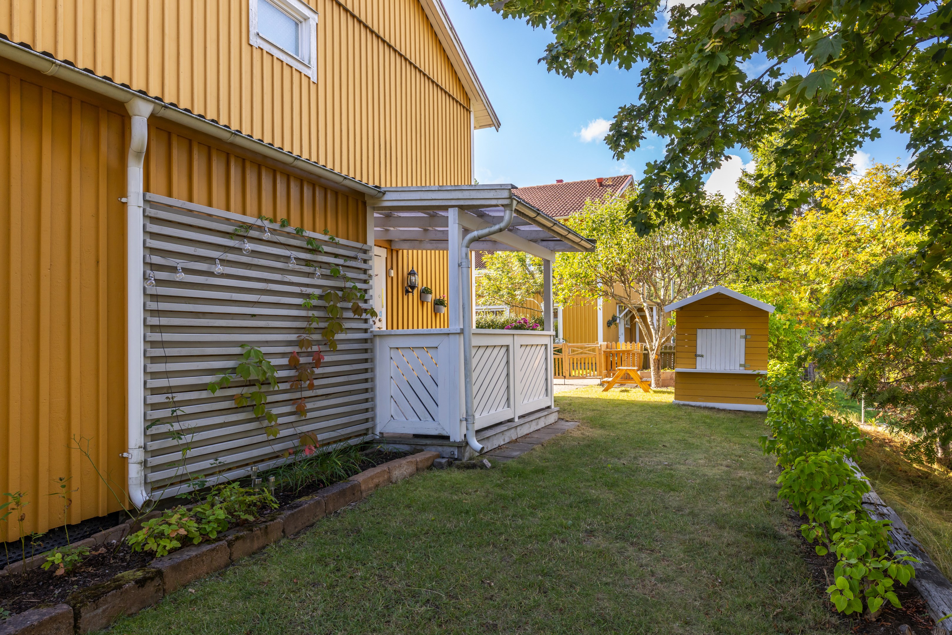 Bostadsbild från Entitevägen 1, Såld i Ösbydalen, Värmdö