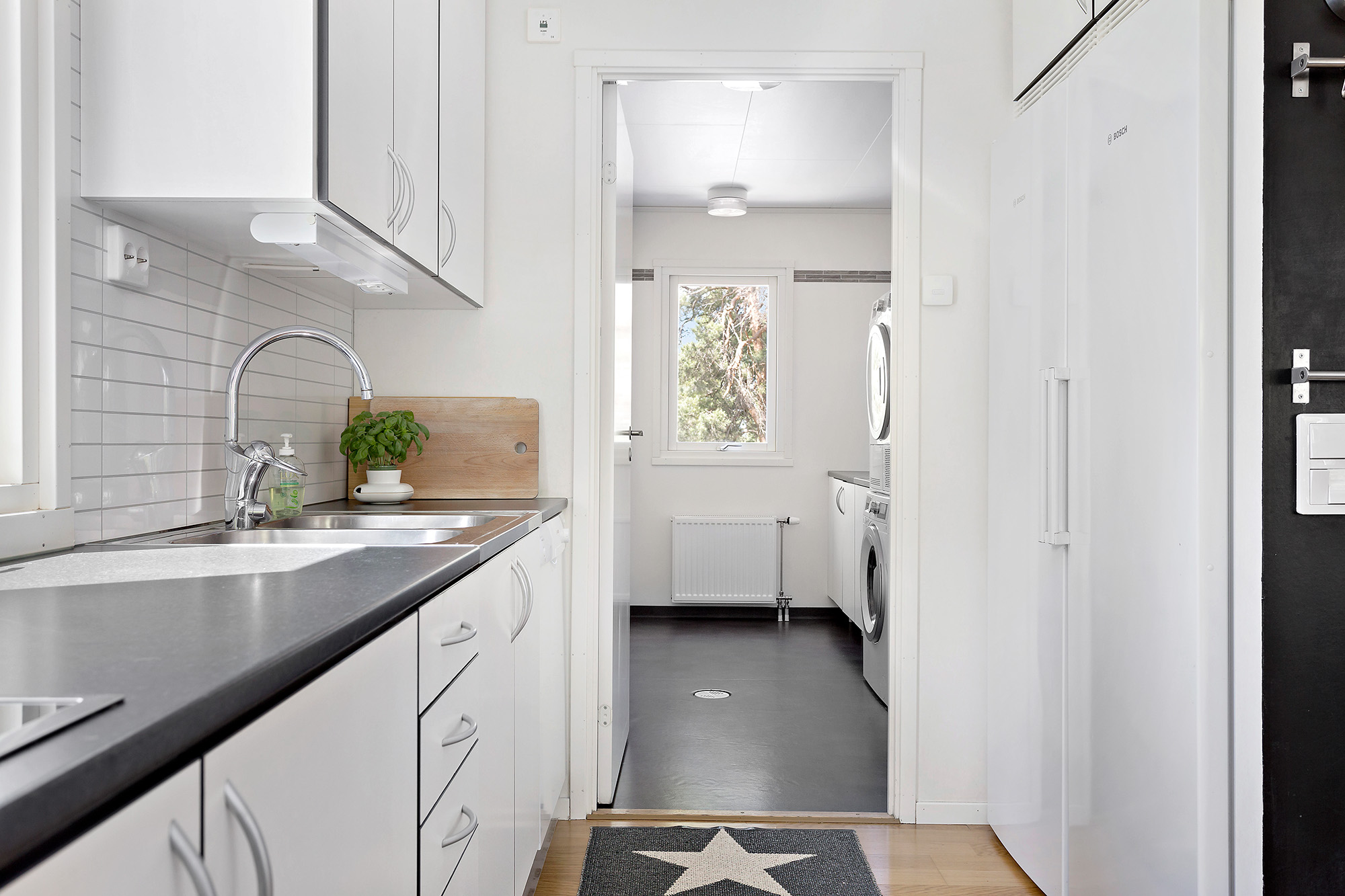 Bostadsbild från Björnbergsvägen 4, Såld i Kummelnäs - Björnberget, Nacka