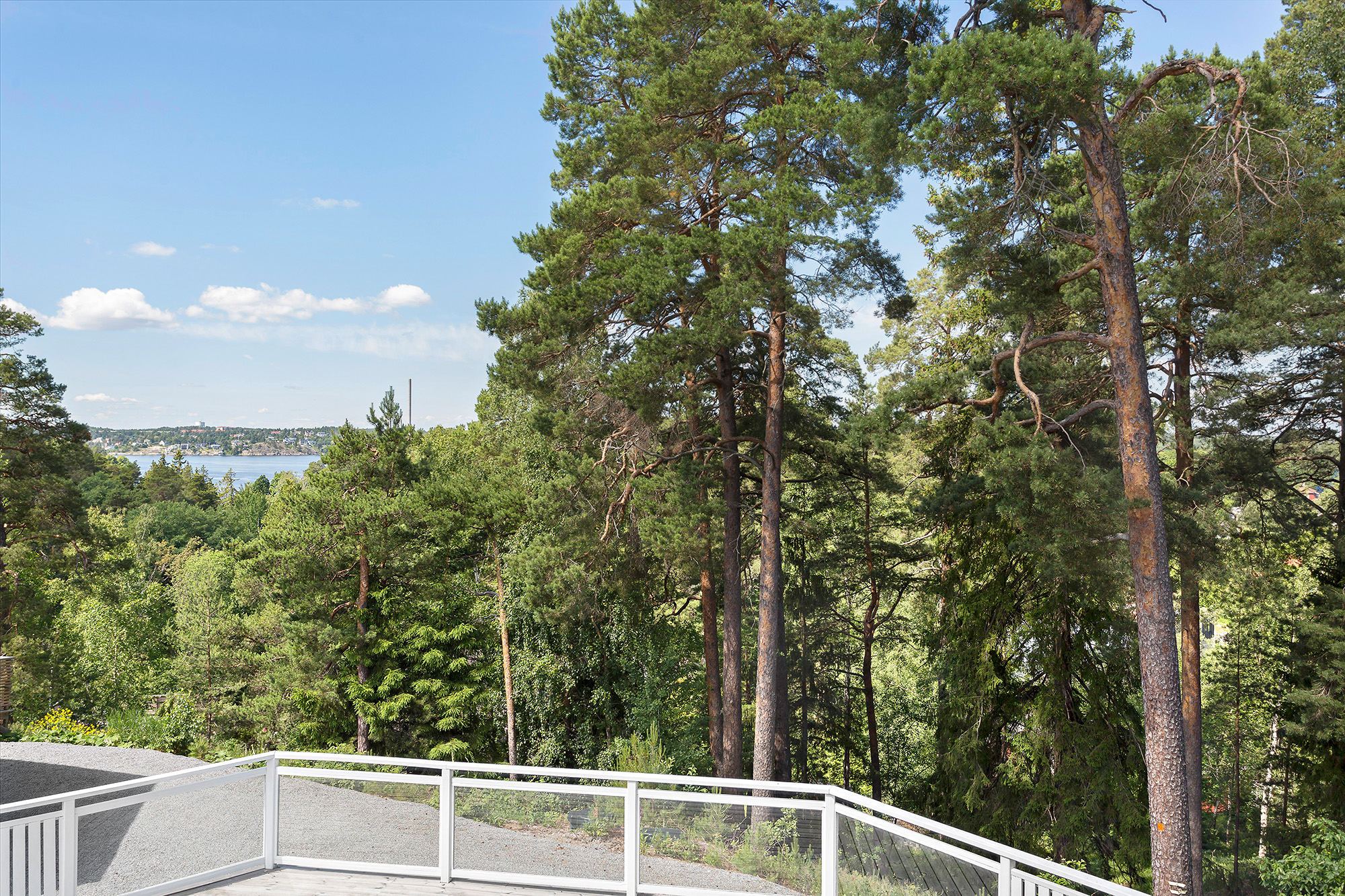 Bostadsbild från Björnbergsvägen 4, Såld i Kummelnäs - Björnberget, Nacka