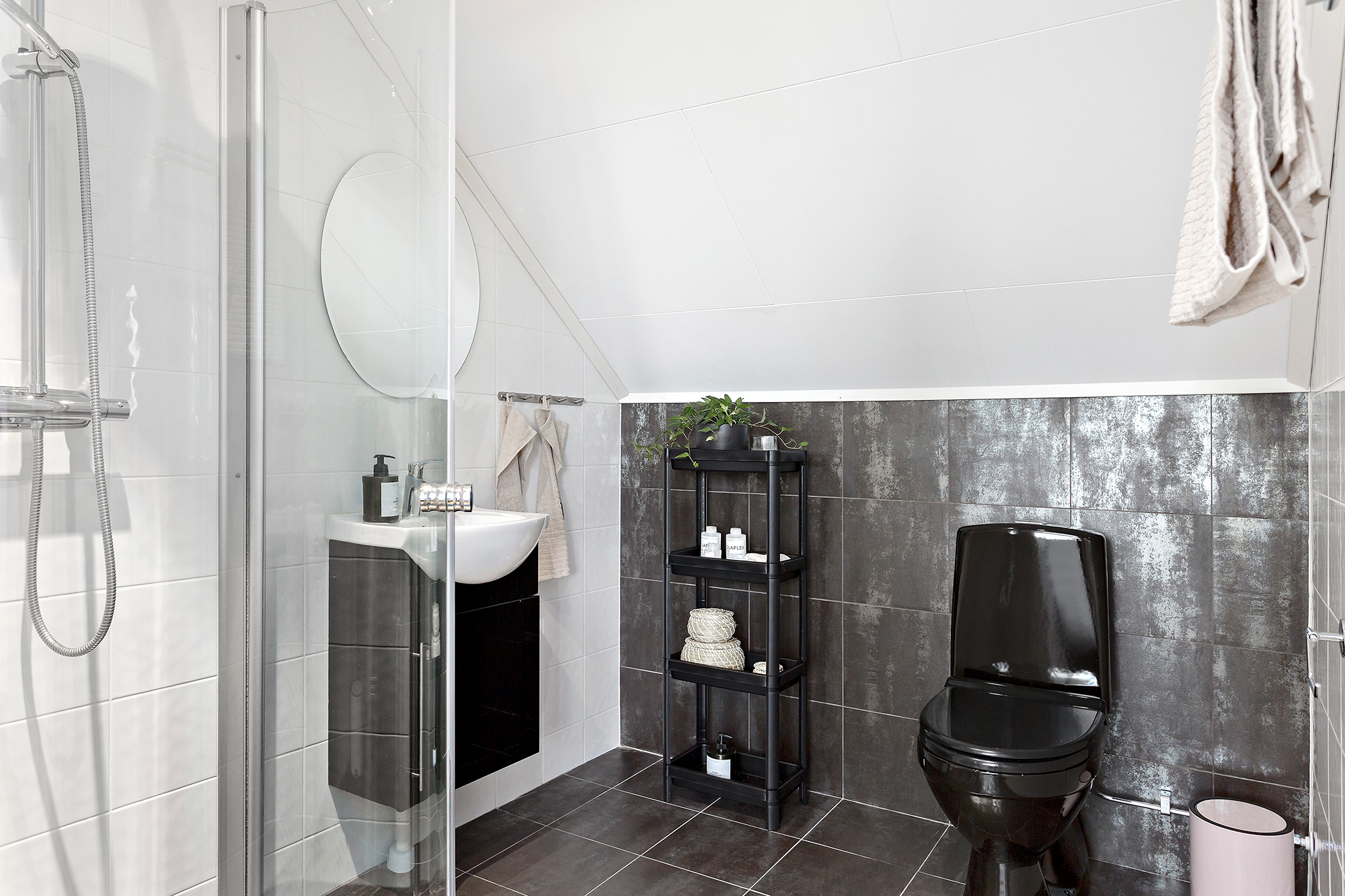 Bostadsbild från Björnbergsvägen 4, Såld i Kummelnäs - Björnberget, Nacka