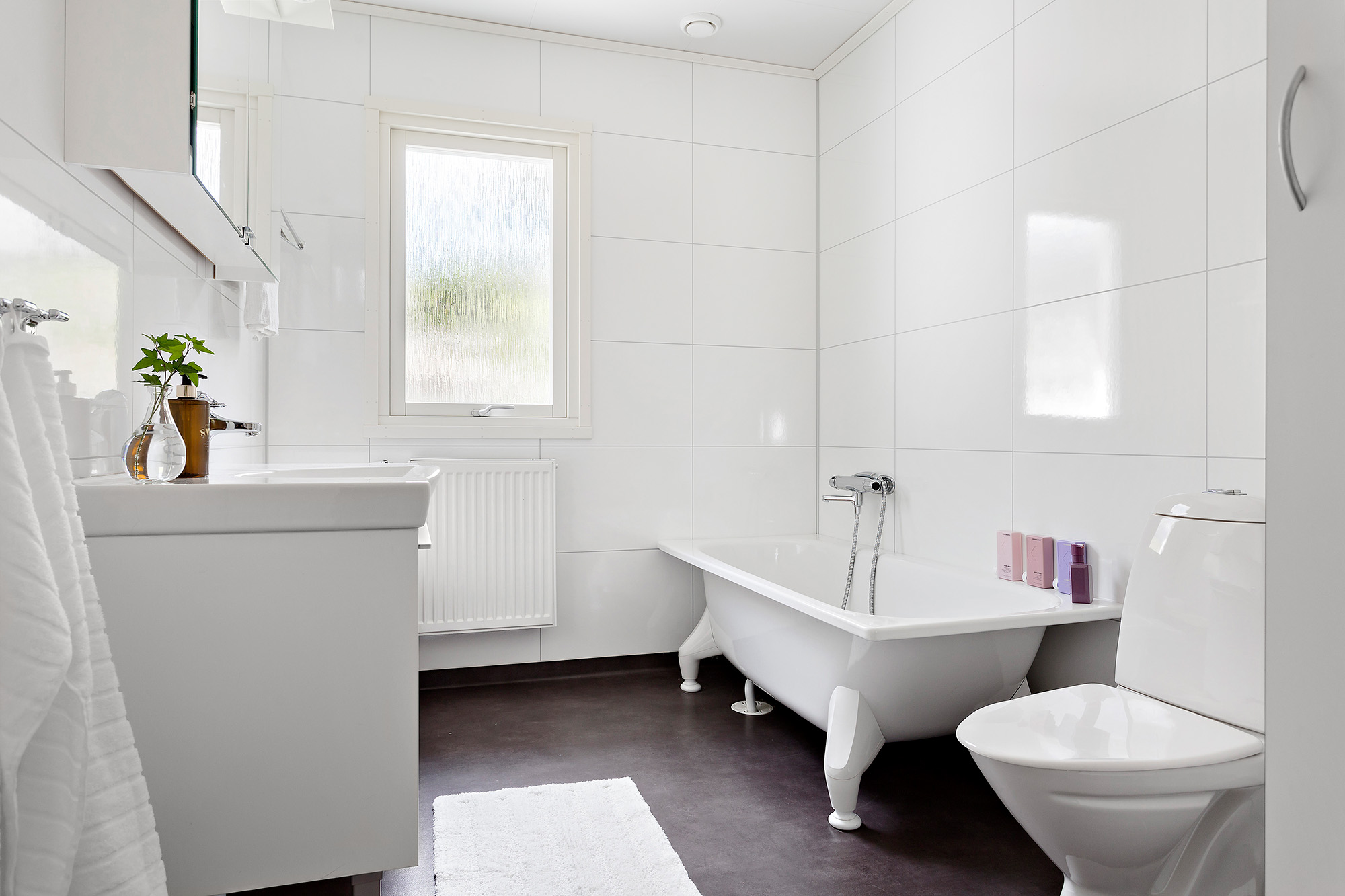 Bostadsbild från Björnbergsvägen 4, Såld i Kummelnäs - Björnberget, Nacka