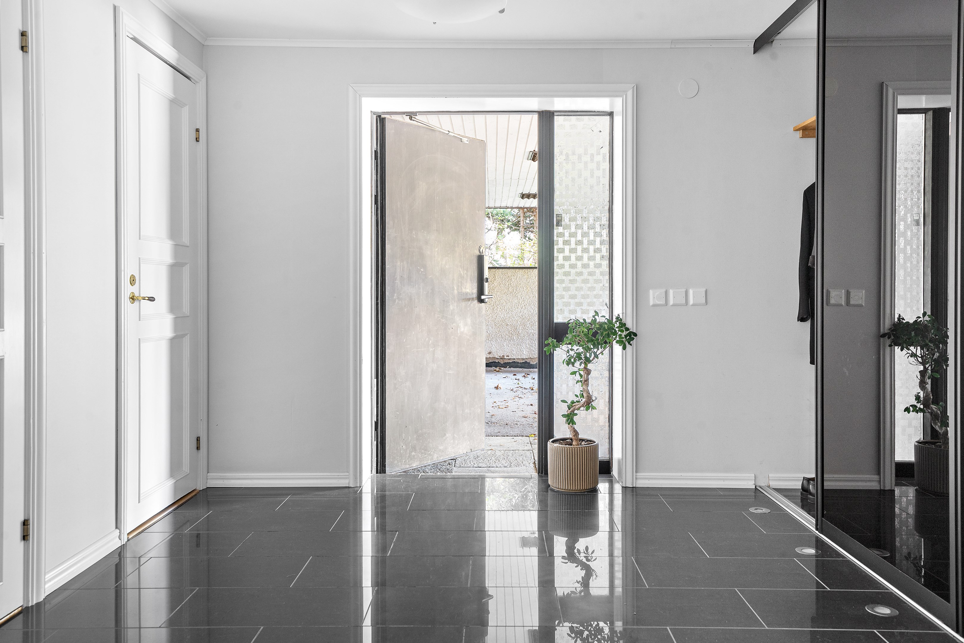 Bostadsbild från Grandungevägen 16, Såld i Norby, Uppsala