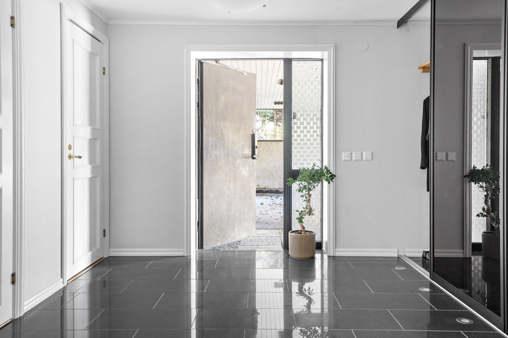 Bostadsbild från Grandungevägen 16, Såld i Norby, Uppsala