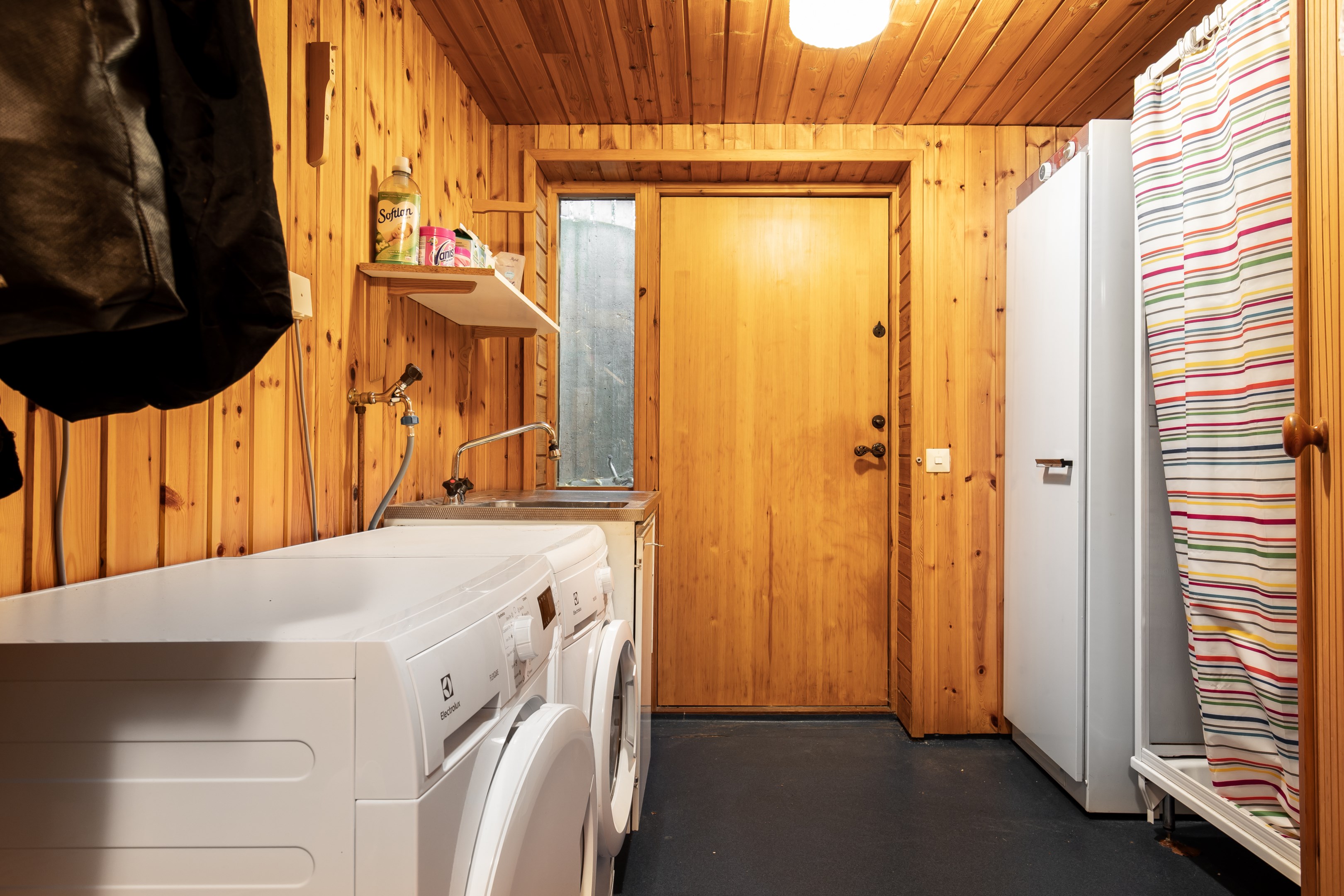 Bostadsbild från Dunungavägen 9, Såld i Skuru, Nacka