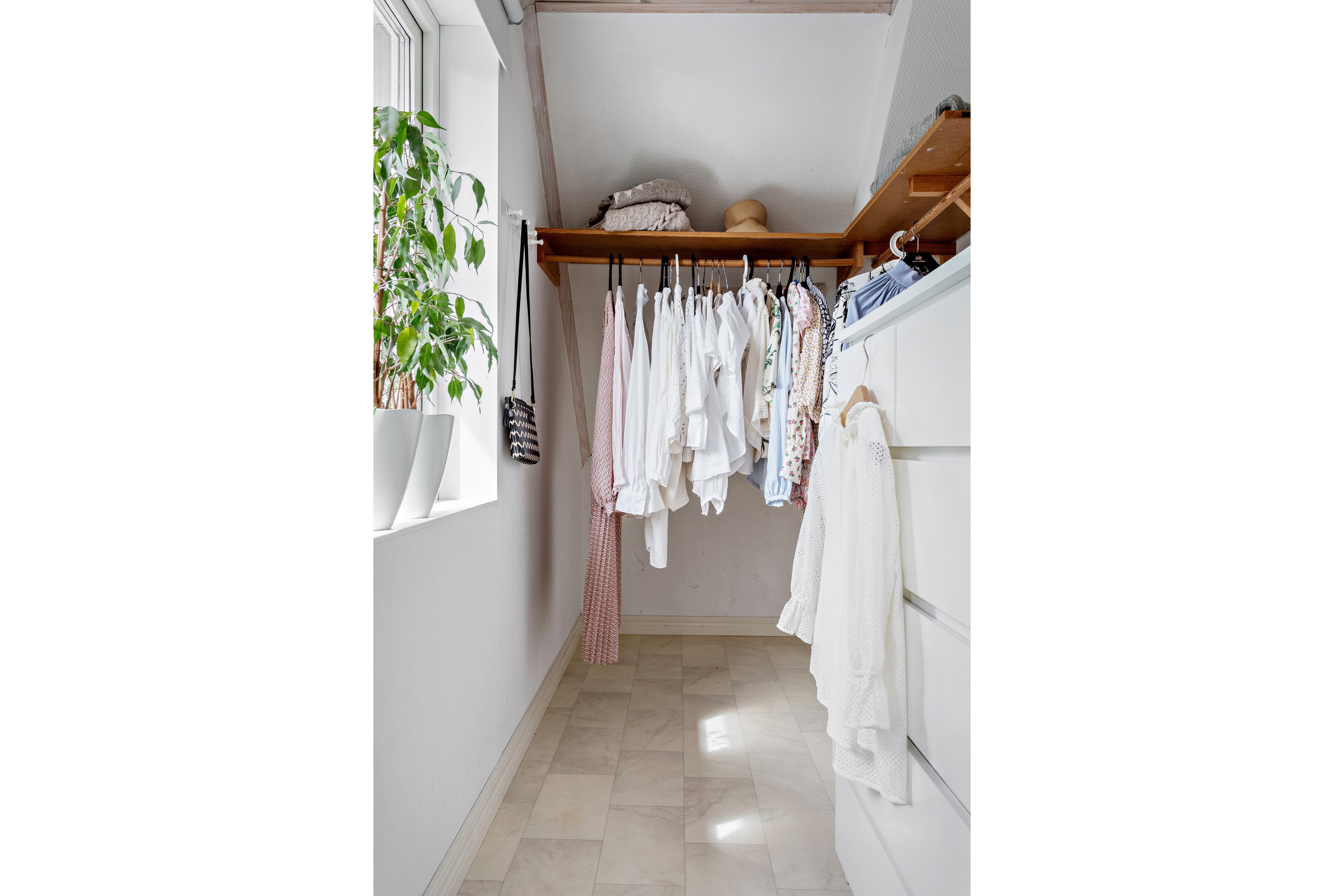 Bostadsbild från Dalkarlsvägen 16, Såld i Lännersta, Nacka