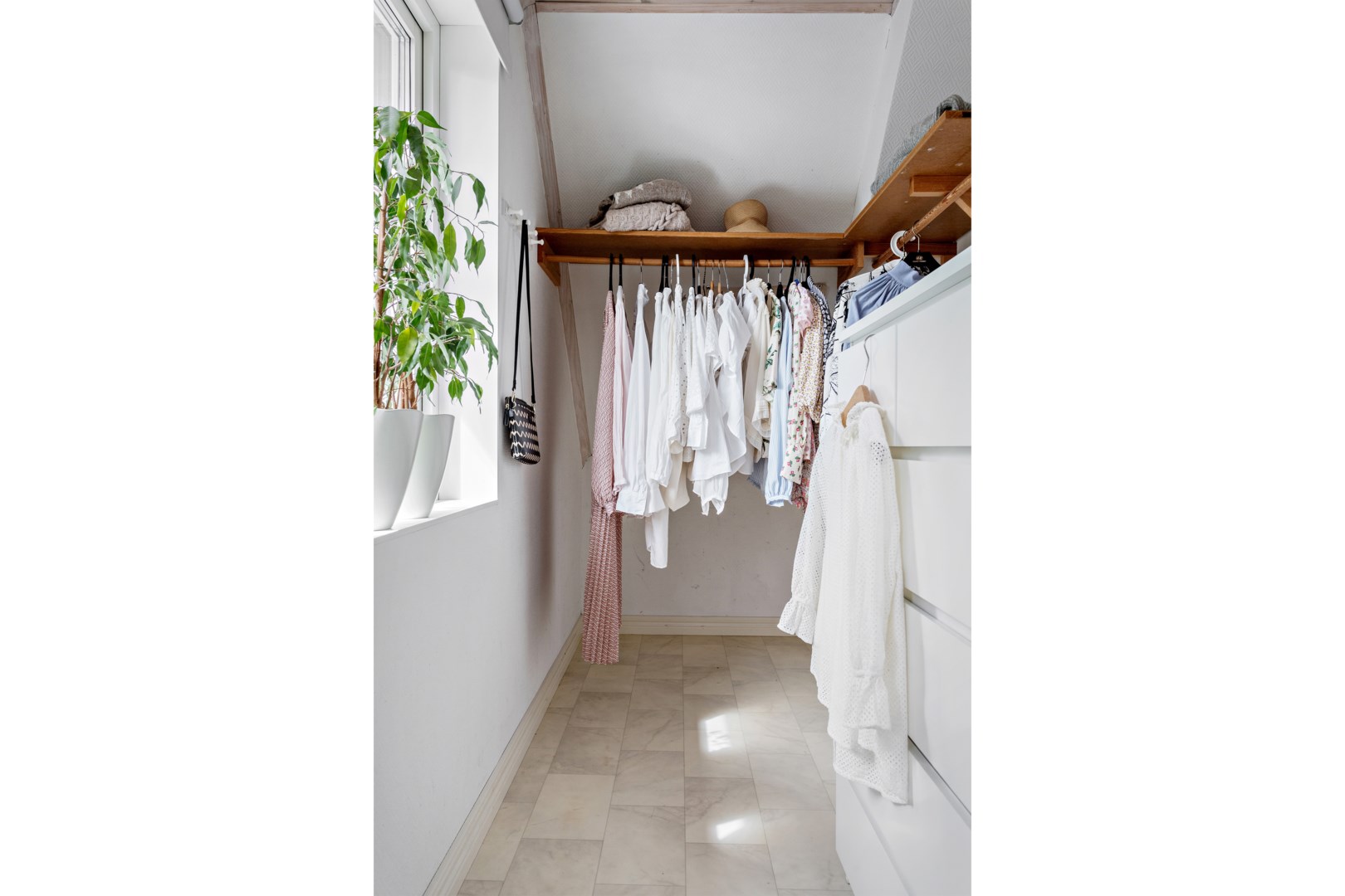 Bostadsbild från Dalkarlsvägen 16, Såld i Lännersta, Nacka