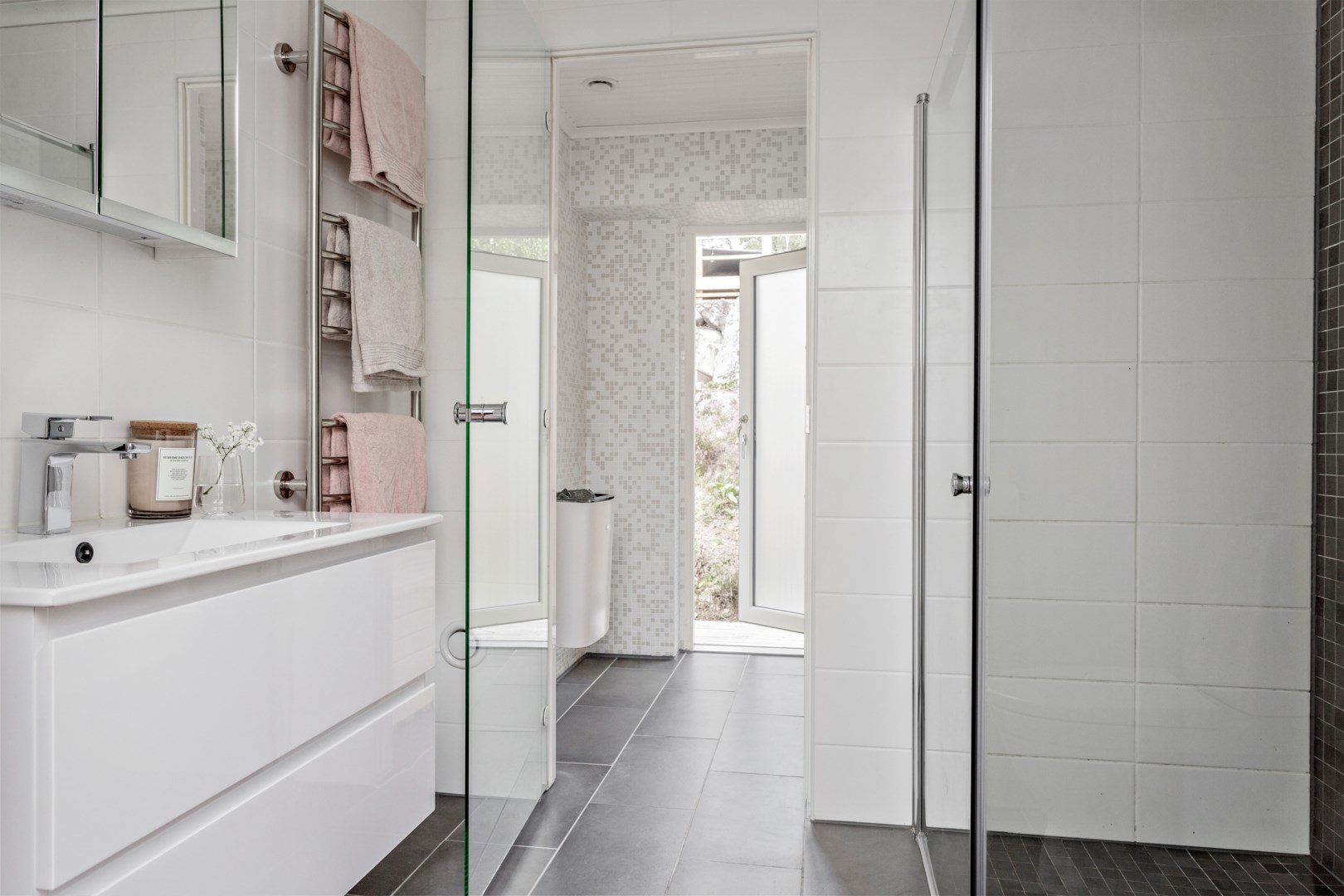 Bostadsbild från Dalkarlsvägen 16, Såld i Lännersta, Nacka