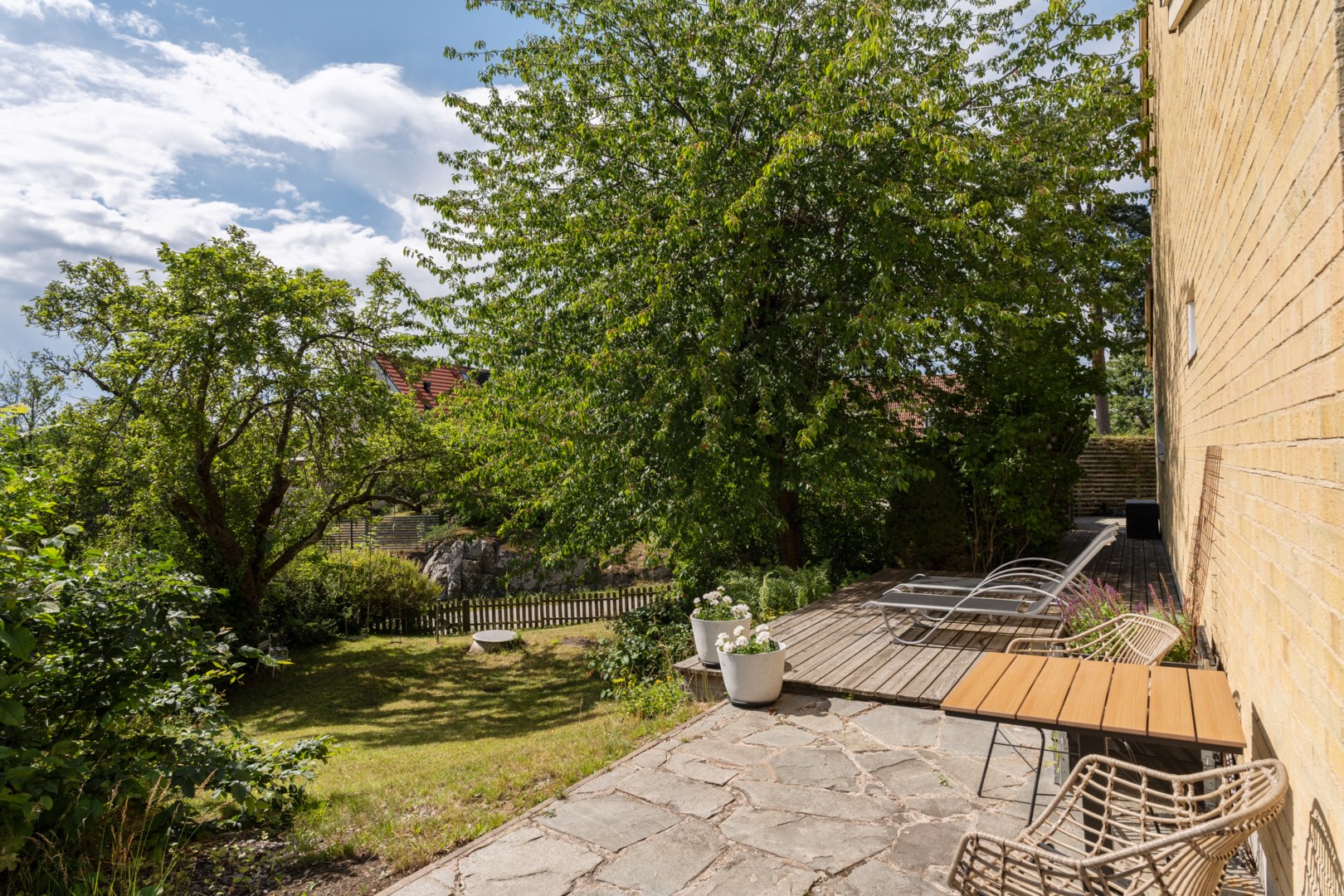 Bostadsbild från Gamla Brovägen 21, Såld i Björknäs, Nacka