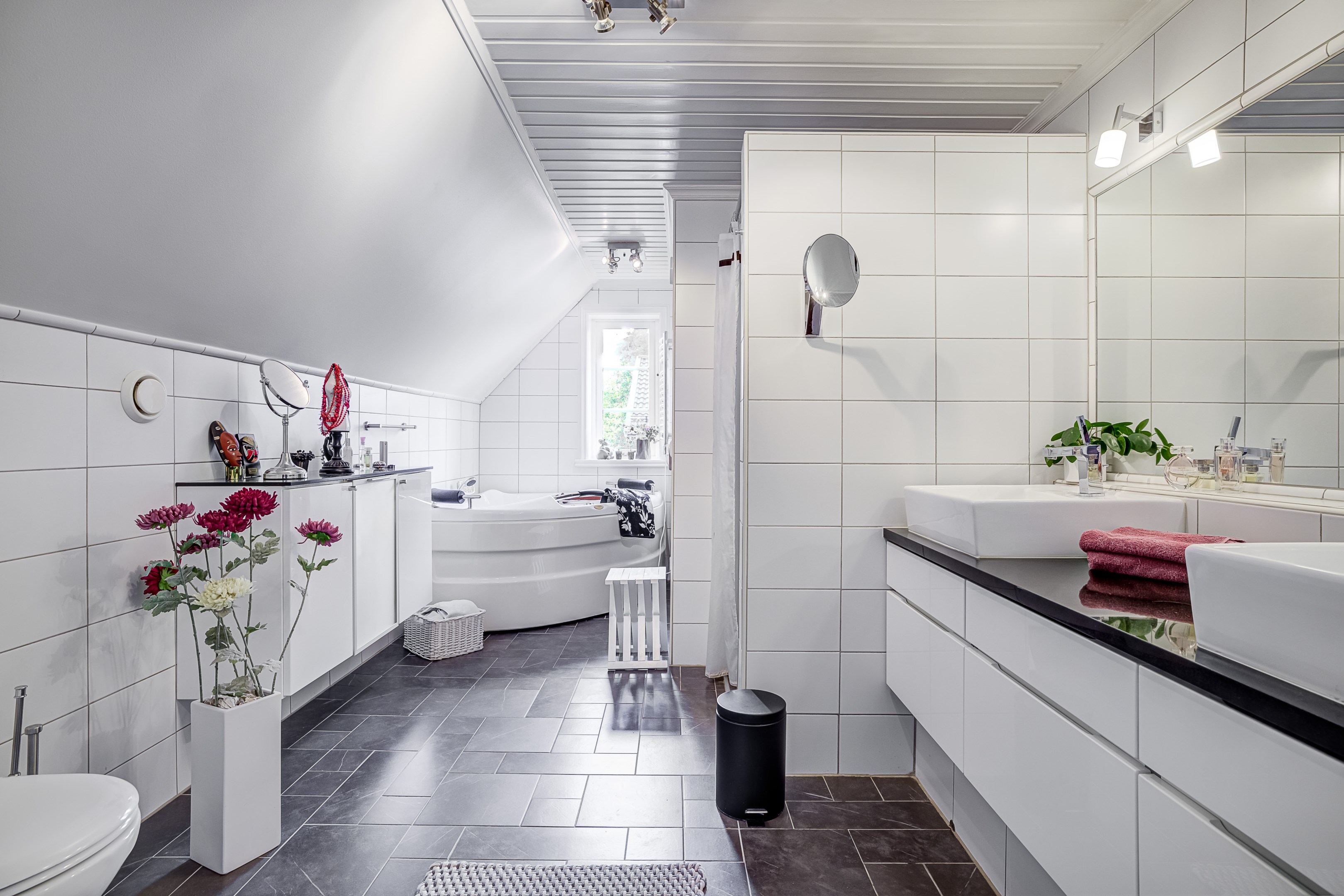 Bostadsbild från Skogsbergsvägen 2, Såld i Eriksberg, Uppsala