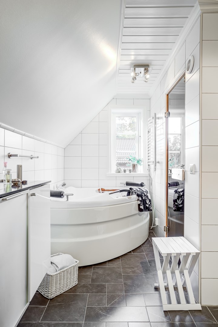 Bostadsbild från Skogsbergsvägen 2, Såld i Eriksberg, Uppsala