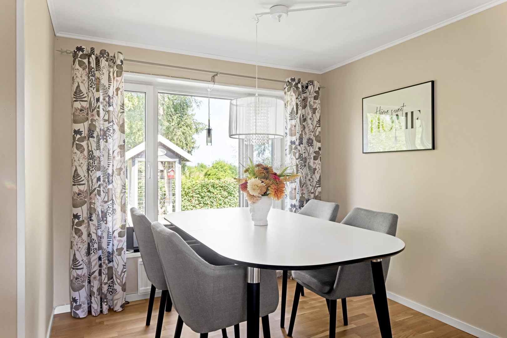 Bostadsbild från Sommarvägen 3A, Såld i Björklinge, Uppsala