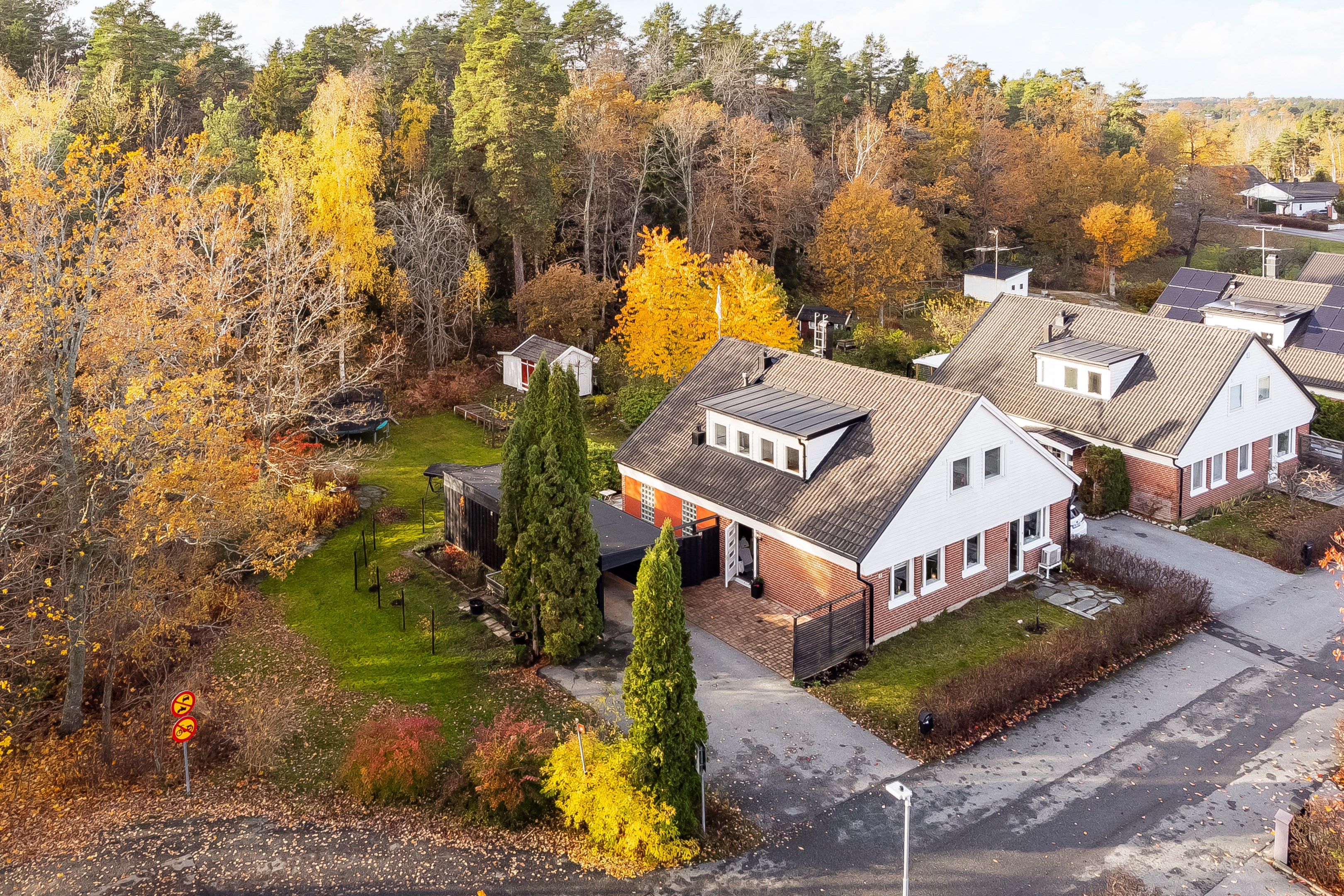 Bostadsbild från Tryffelvägen 1, Såld i Eknäs, Nacka
