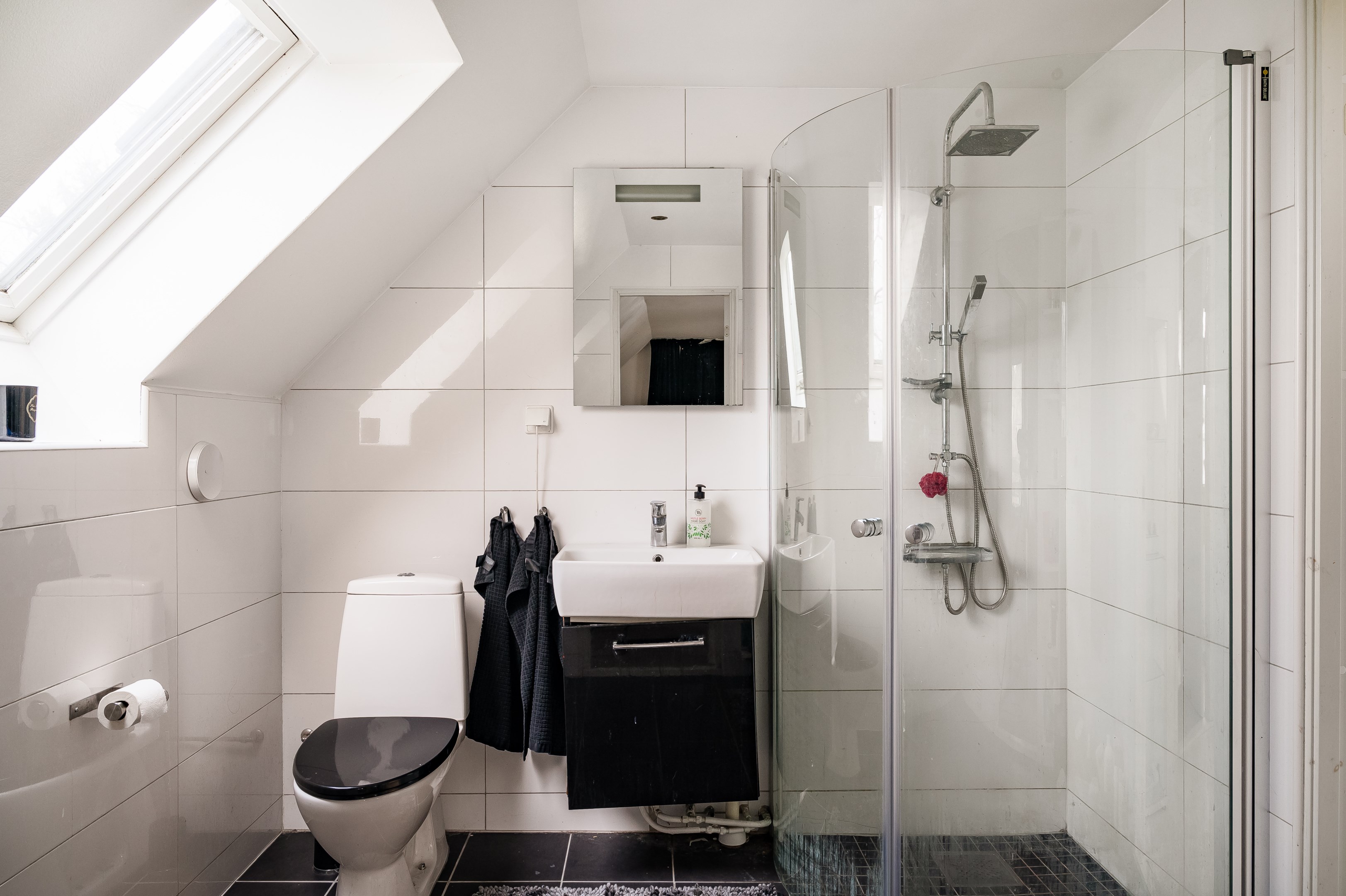 Bostadsbild från Dunungavägen 15, Såld i Skuru, Nacka