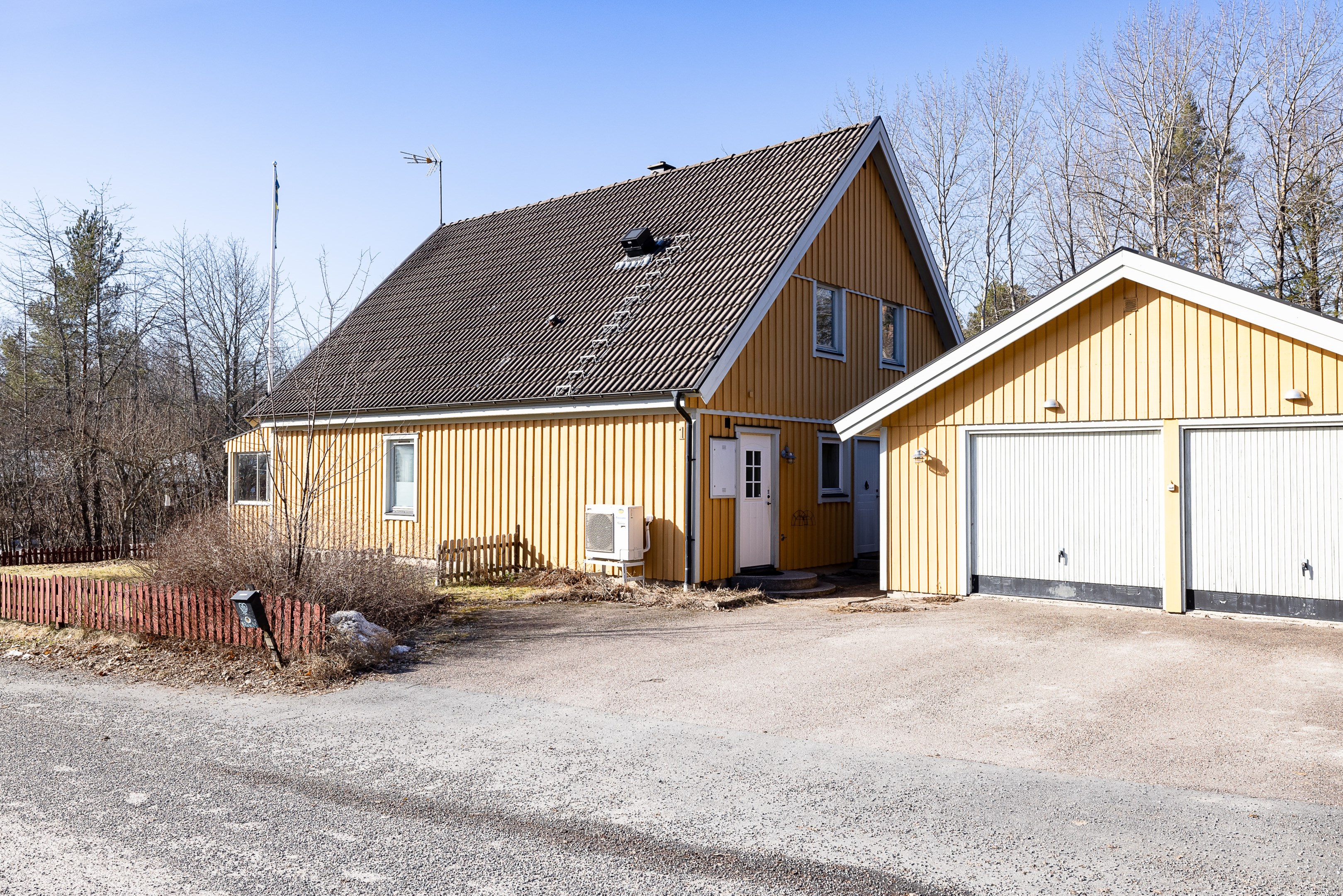 Bostadsbild från Ölstavägen 1, Såld i Örsundsbro, Enköping