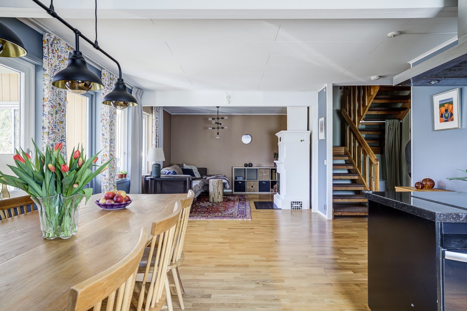 Bostadsbild från Ölstavägen 1, Såld i Örsundsbro, Enköping