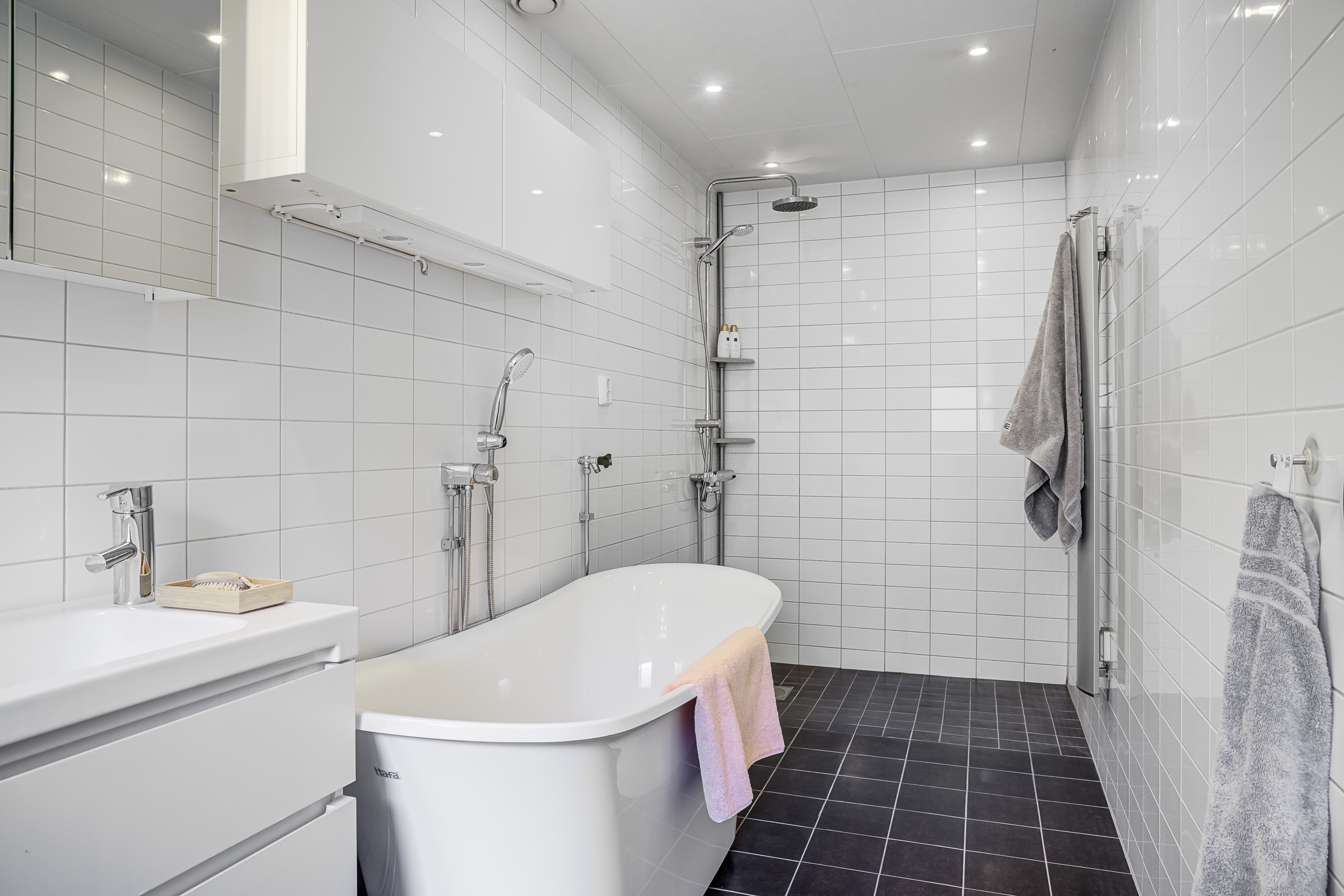 Bostadsbild från Ölstavägen 1, Såld i Örsundsbro, Enköping