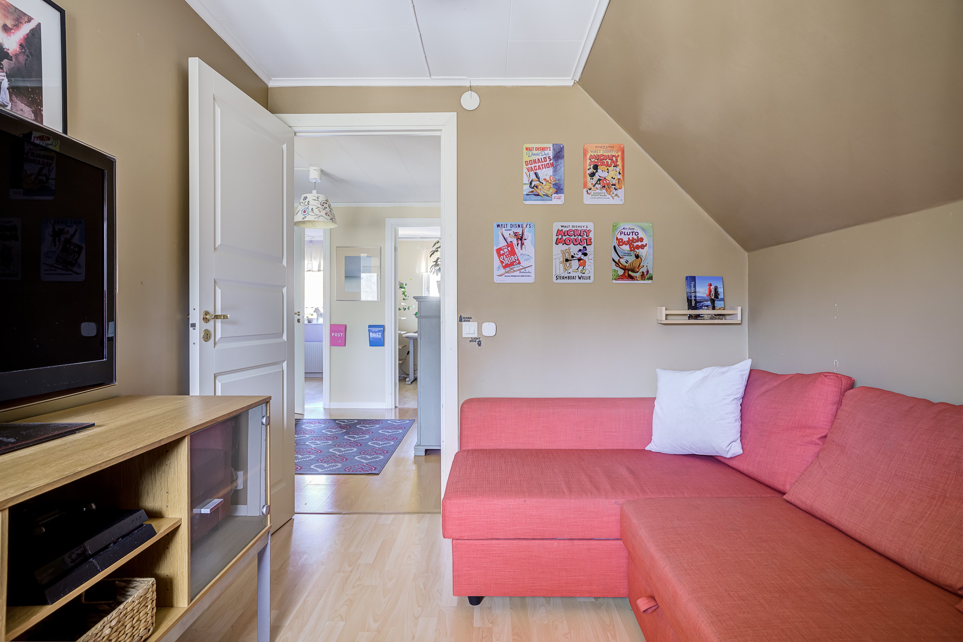 Bostadsbild från Ölstavägen 1, Såld i Örsundsbro, Enköping