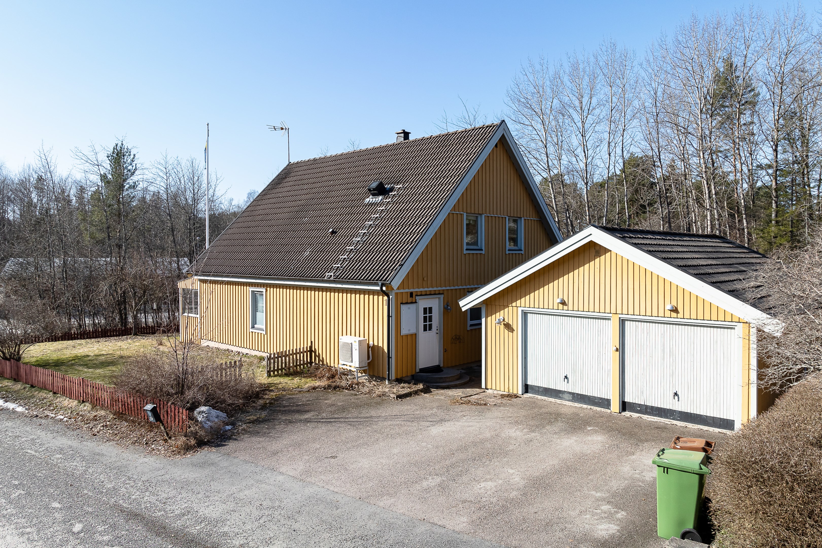 Bostadsbild från Ölstavägen 1, Såld i Örsundsbro, Enköping