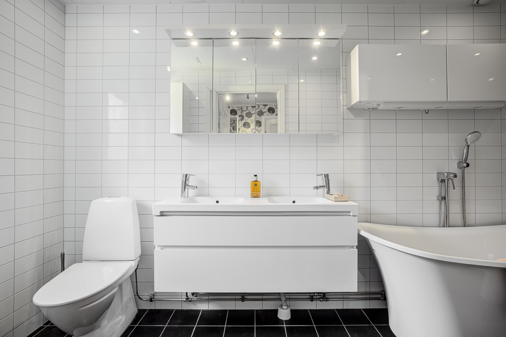 Bostadsbild från Ölstavägen 1, Såld i Örsundsbro, Enköping