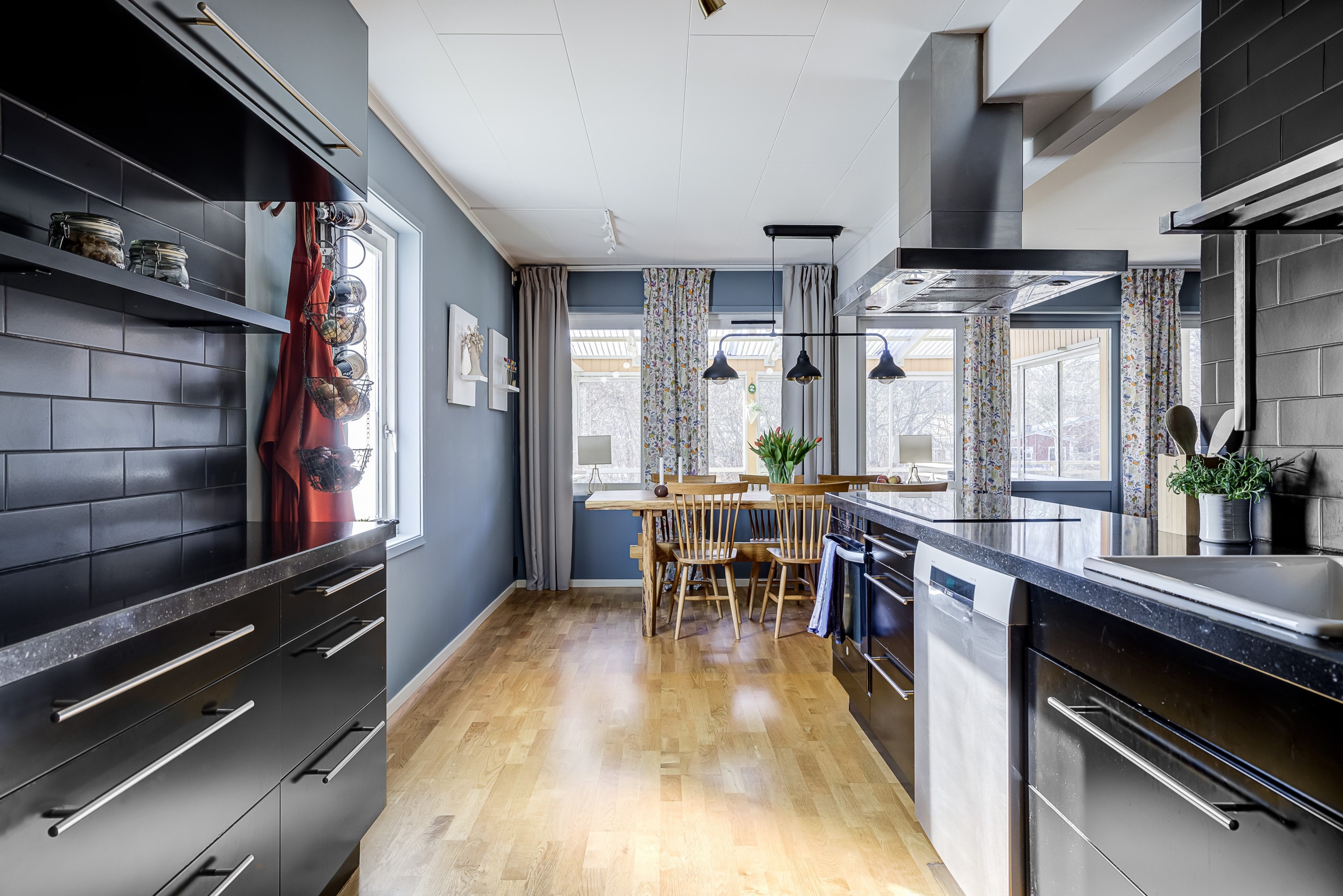 Bostadsbild från Ölstavägen 1, Såld i Örsundsbro, Enköping