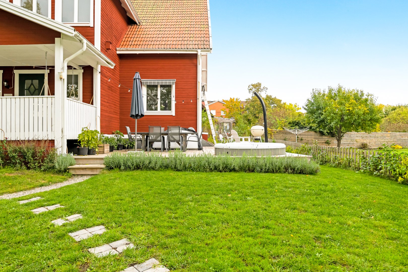 Bostadsbild från Lövlundsvägen 7, Såld i Storvreta, Uppsala