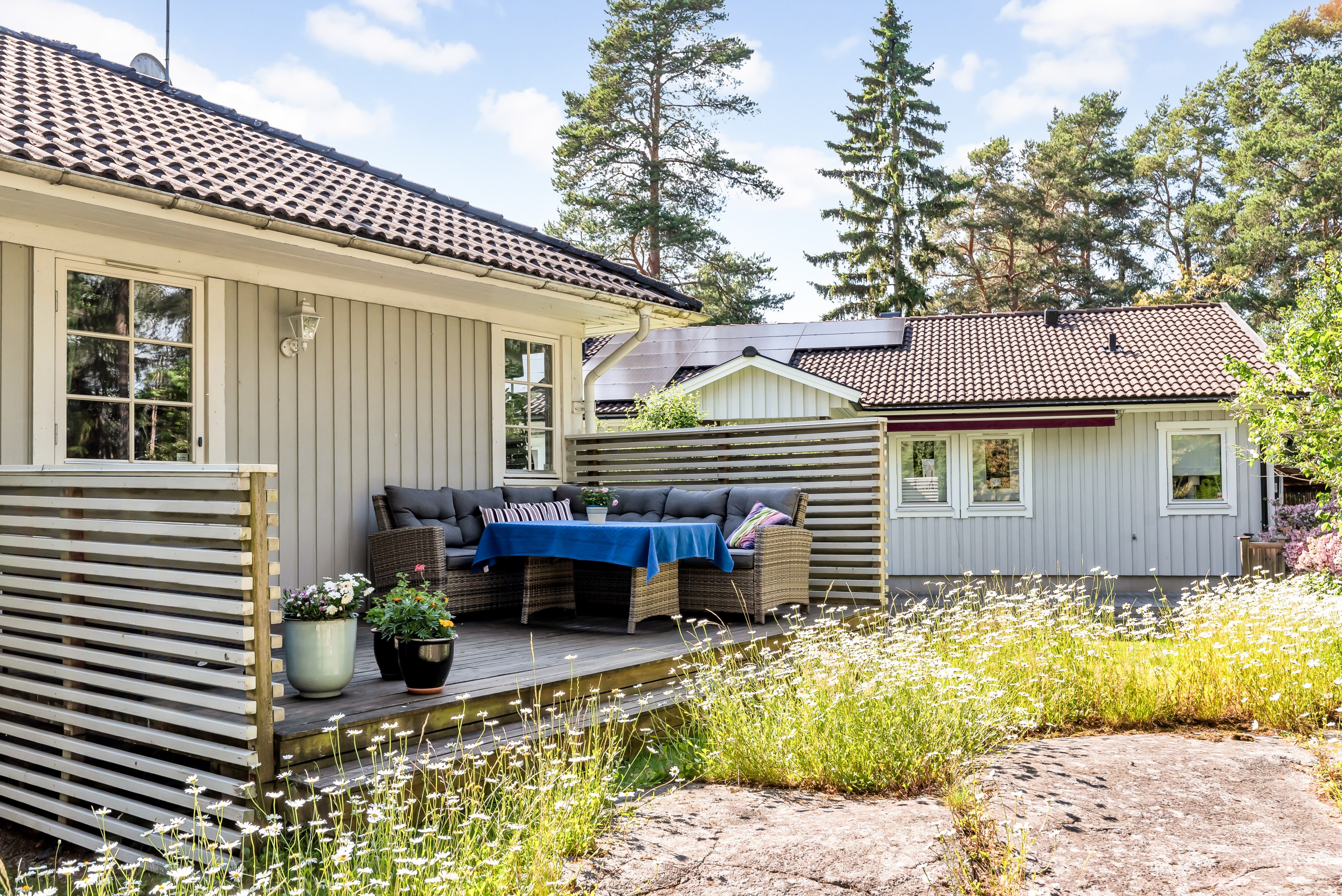 Bostadsbild från Lövhultsvägen 6, Kommande i Norby, Uppsala