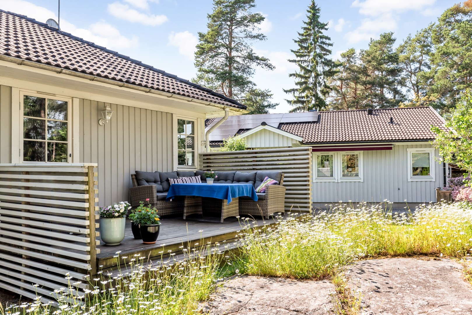 Bostadsbild från Lövhultsvägen 6, Kommande i Norby, Uppsala