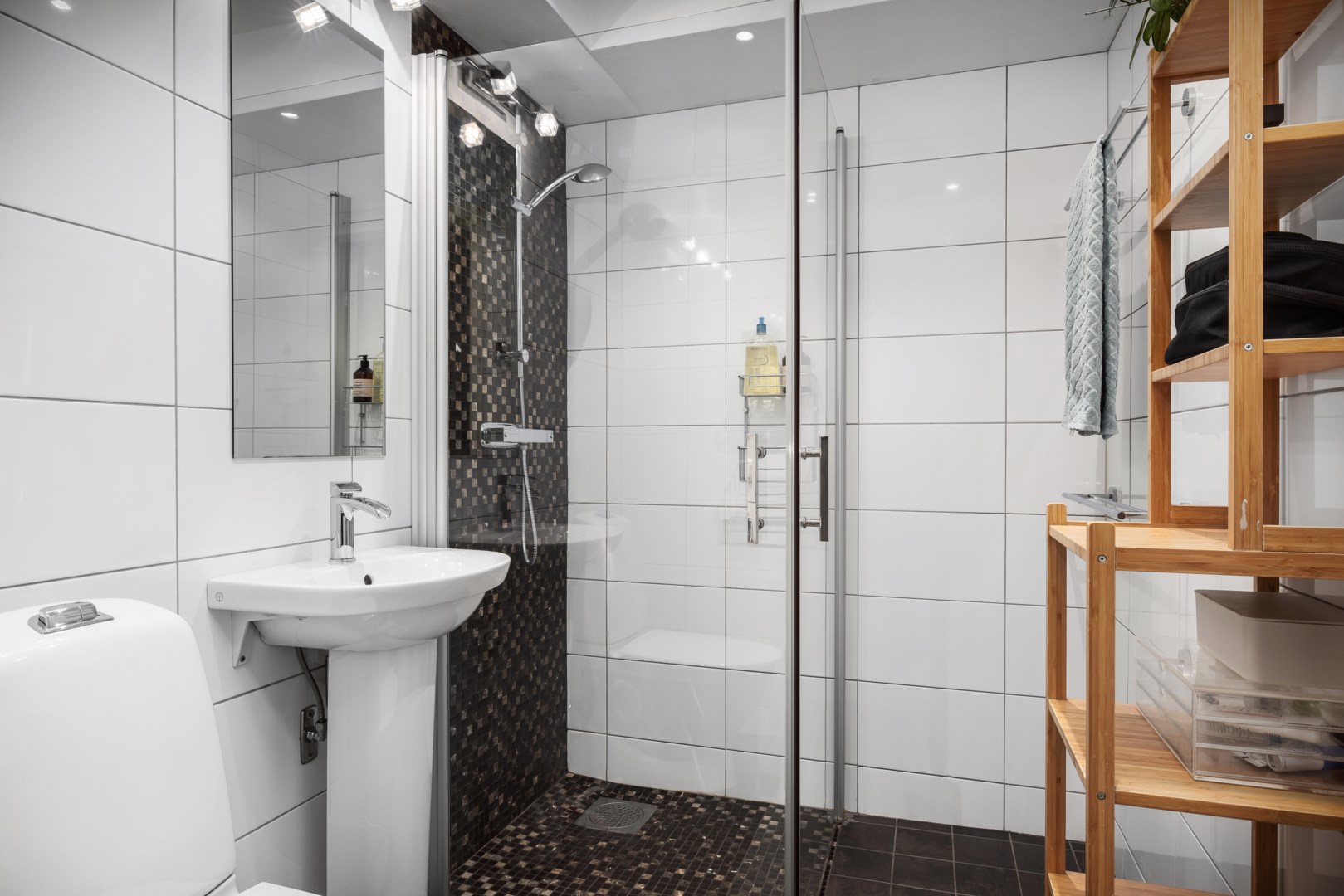 Bostadsbild från Villa, Såld i Ösbydalen, Värmdö