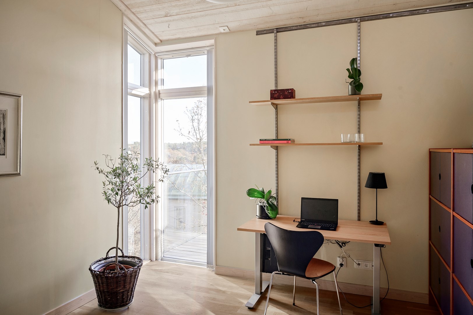 Bostadsbild från Manhemsvägen 33, Såld i Skuru, Nacka