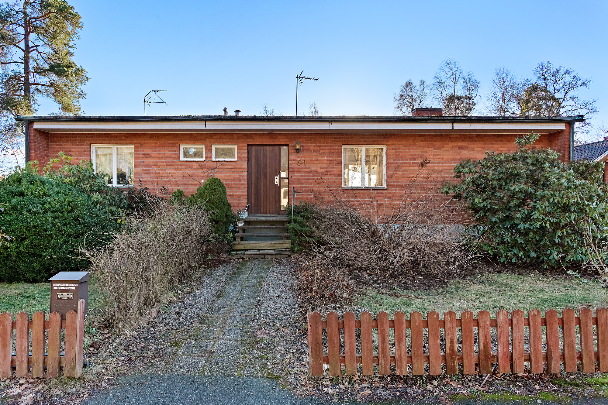 Bostadsbild från Lövdalsvägen 54, Såld i Björknäs, Nacka