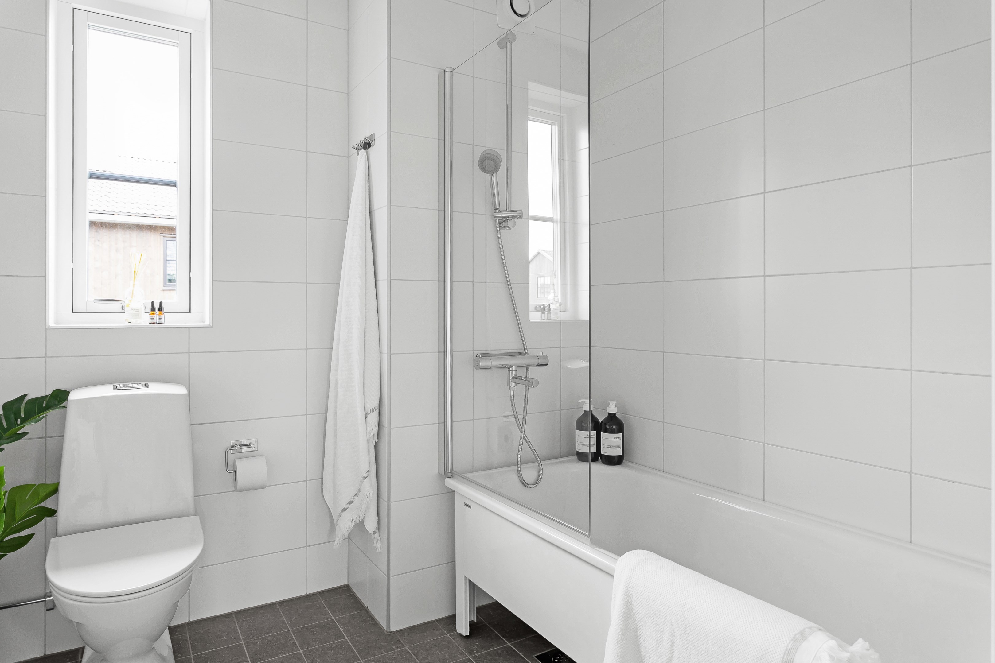 Bostadsbild från Häggrotsvägen 8, Såld i Skölsta, Uppsala