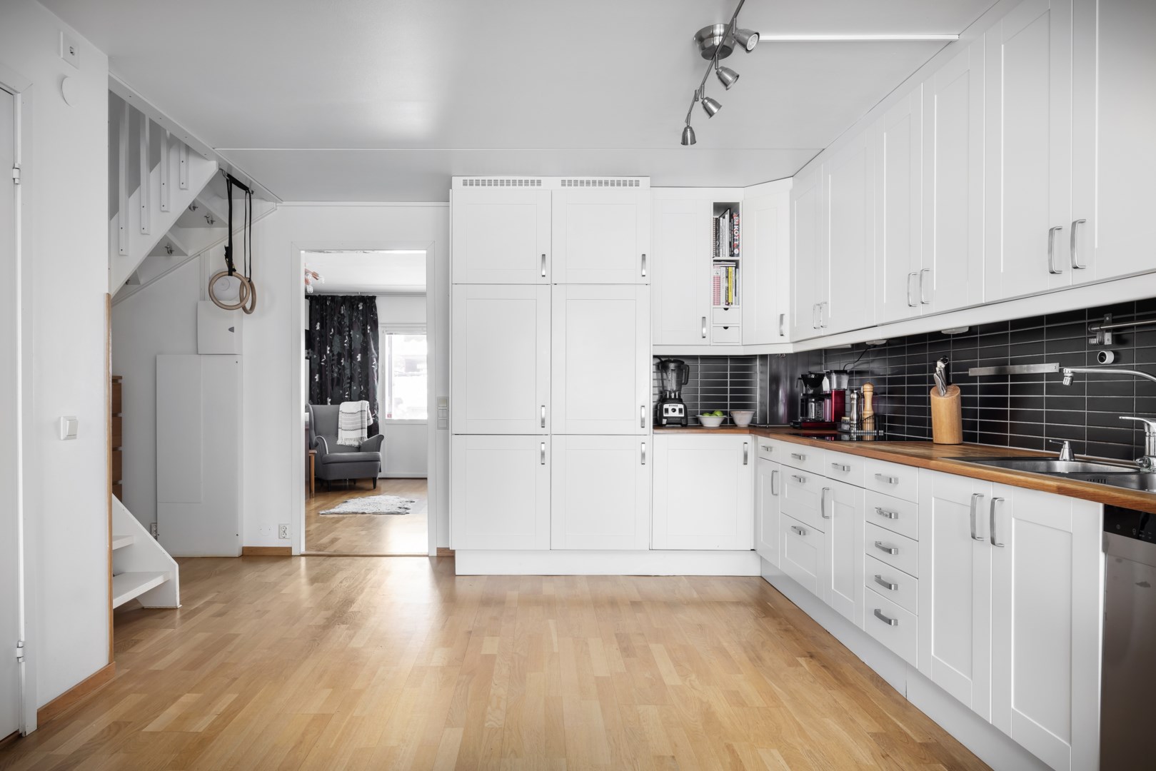 Bostadsbild från Björkholmsvägen 19, Såld i Östra Orminge, Nacka