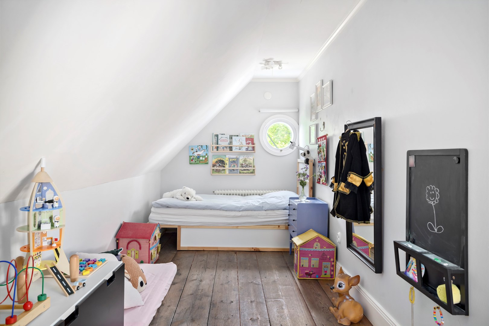 Bostadsbild från Harg Prästgården 212, Såld i Harg, Östhammar