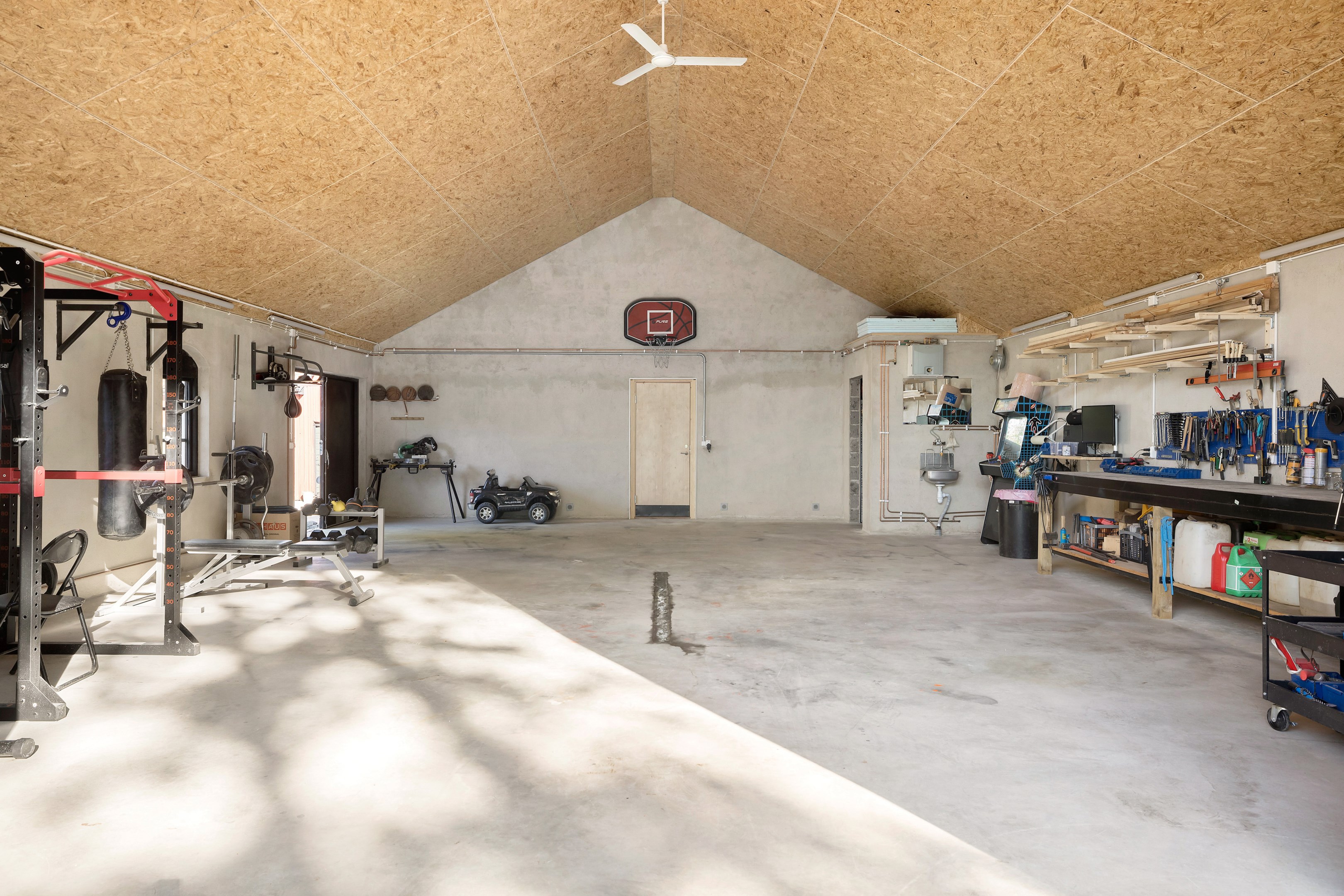 Bostadsbild från Harg Prästgården 212, Såld i Harg, Östhammar